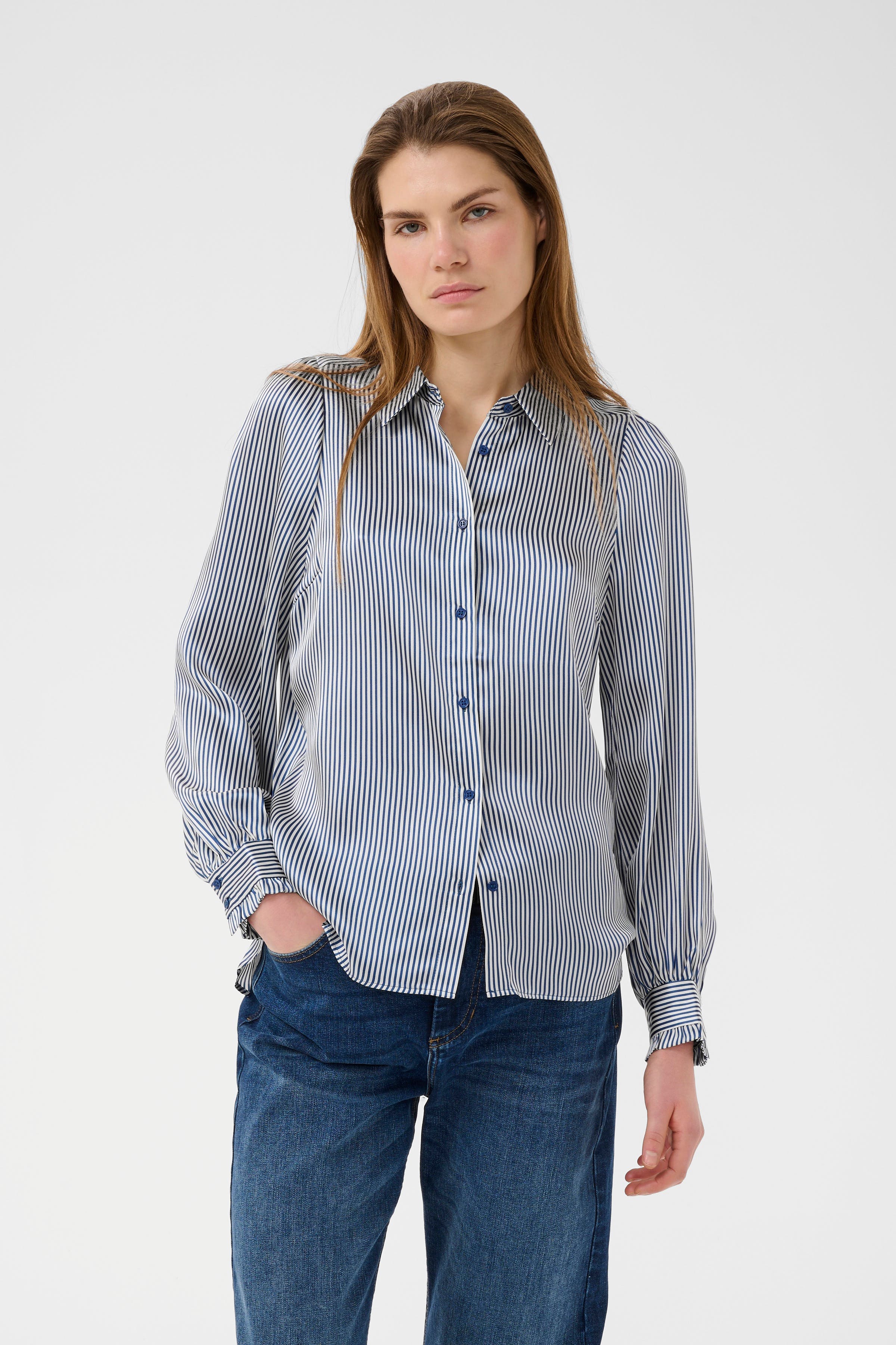 LarinaIW Overhemd LOOKBOOK FRONT 30110622-304097