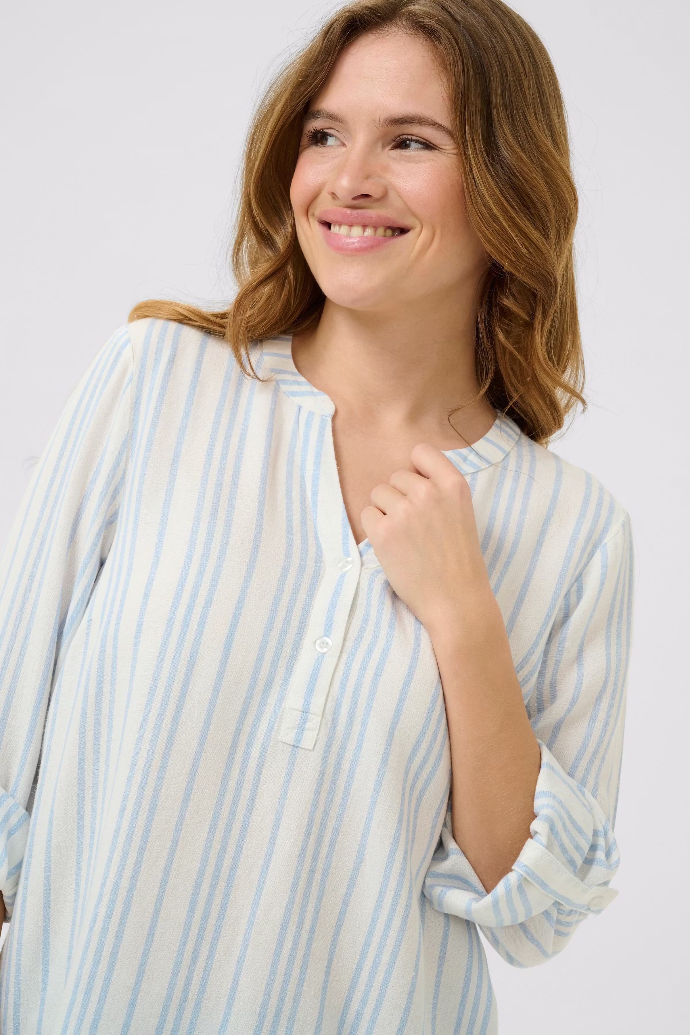 KAmilia Linnen blouse LOOKBOOK DETAIL 10508313-107740