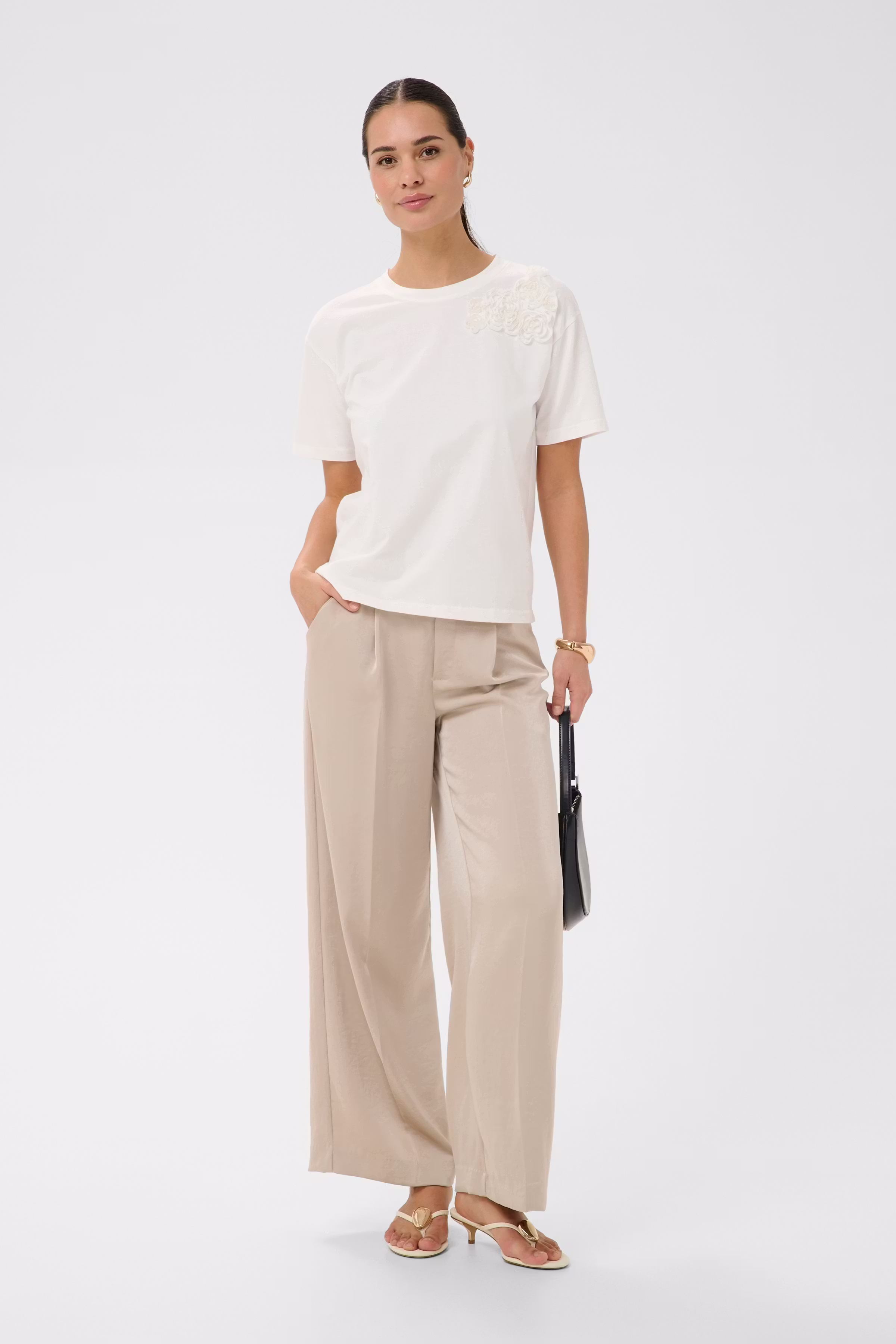 KArosie T-shirt LOOKBOOK FRONT 10511300-110602