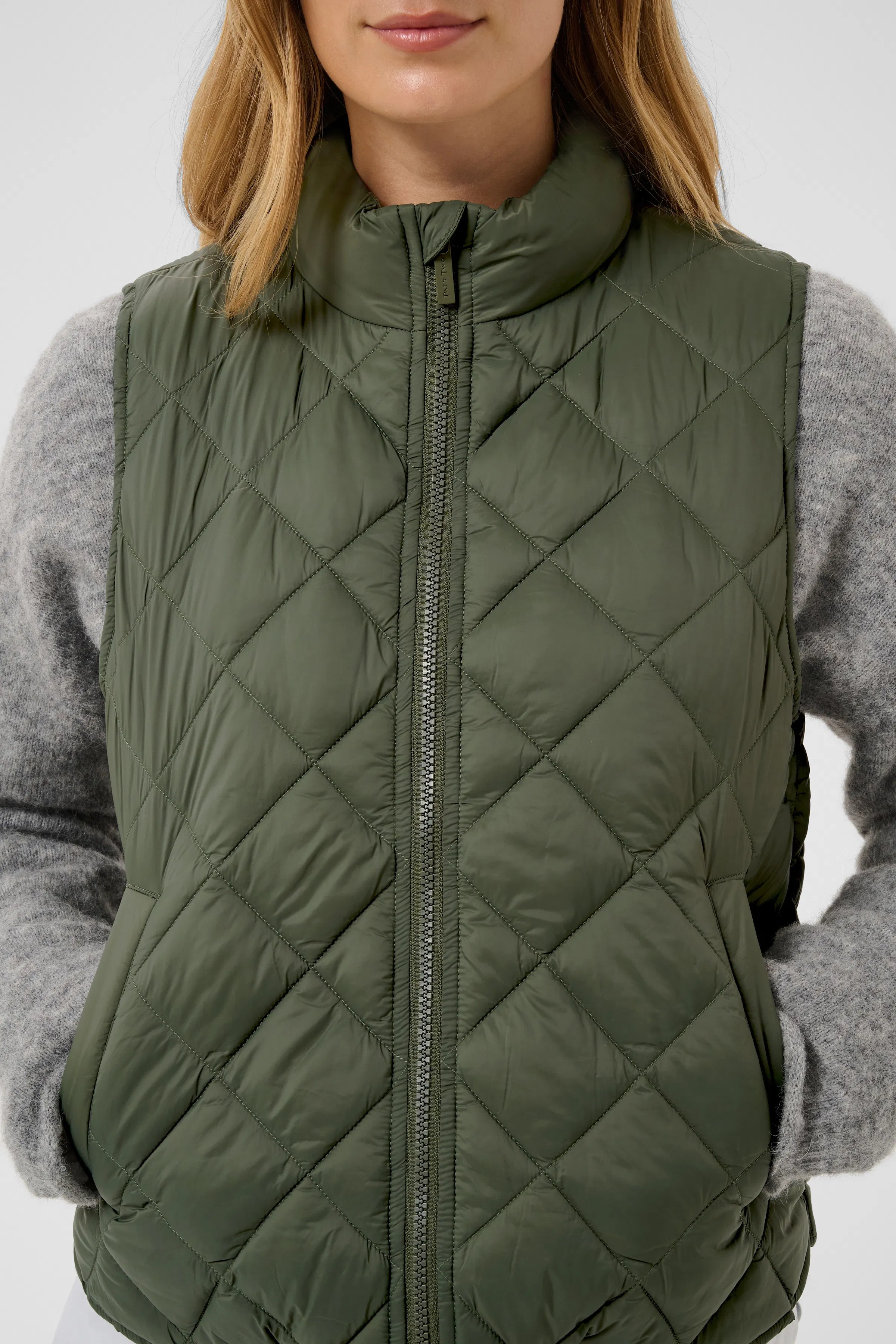 CarlotaPW Warm waistcoat LOOKBOOK DETAIL 30310628-190312