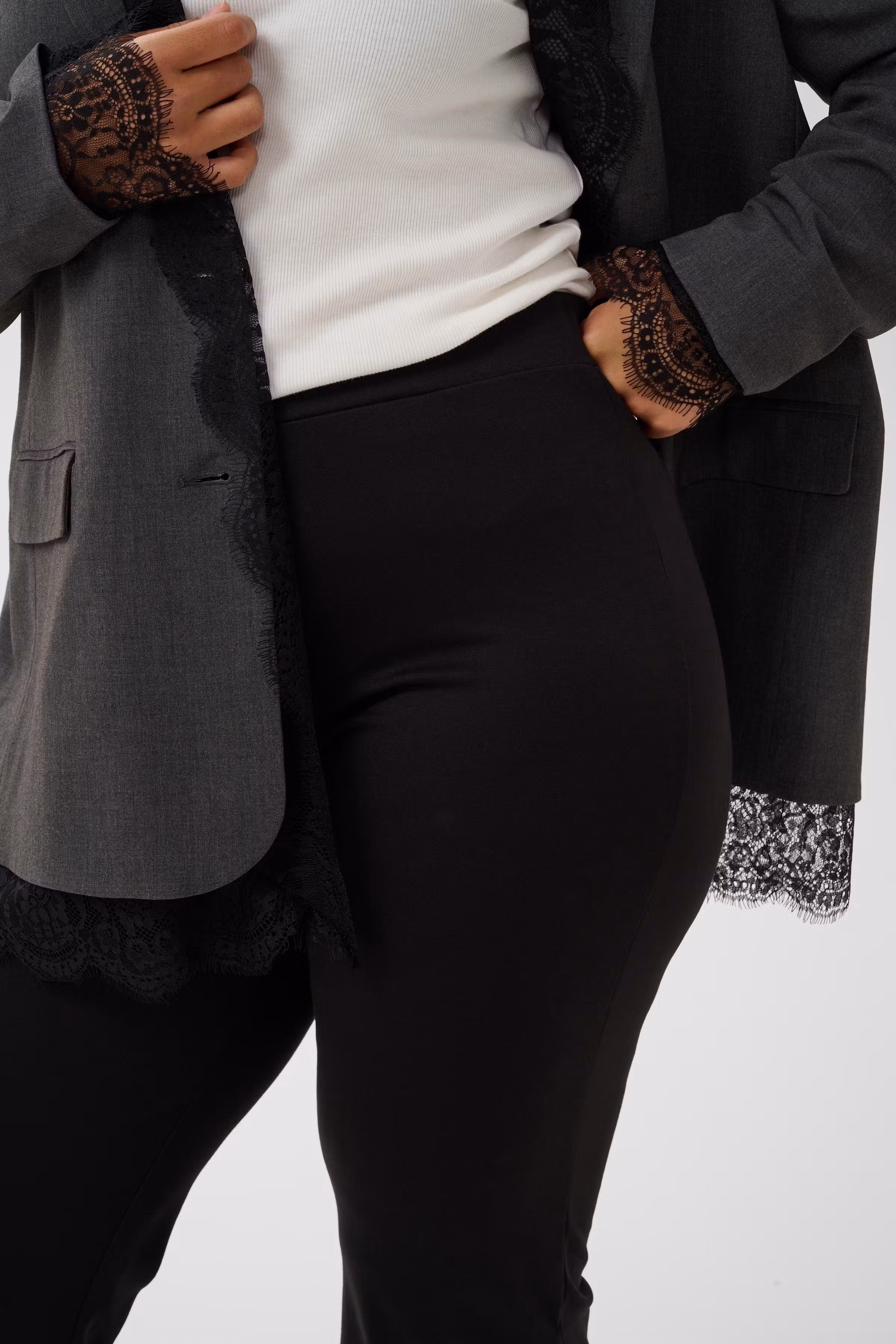 KCjenna Flared Leggings LOOKBOOK DETAIL 10582545-100121