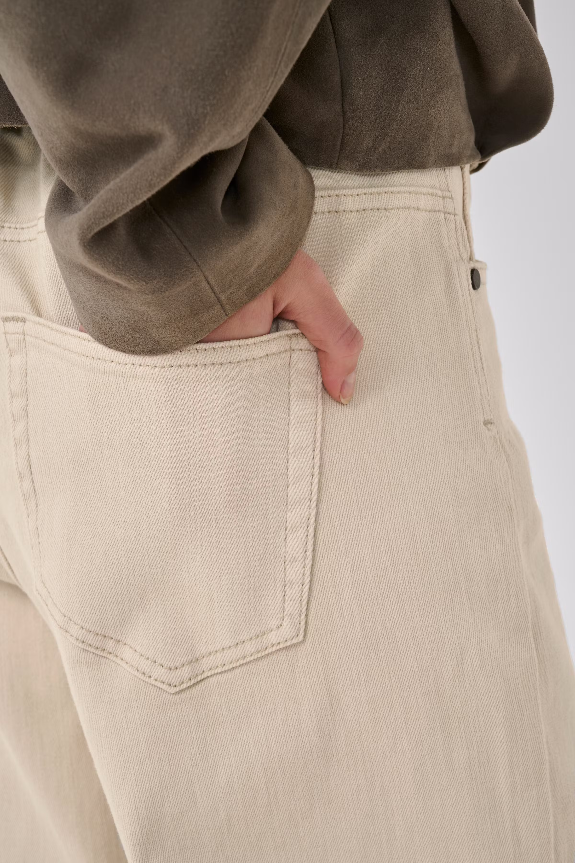 35 THE LOUIS HIGH WIDE LOOKBOOK DETAIL 10704619-130401