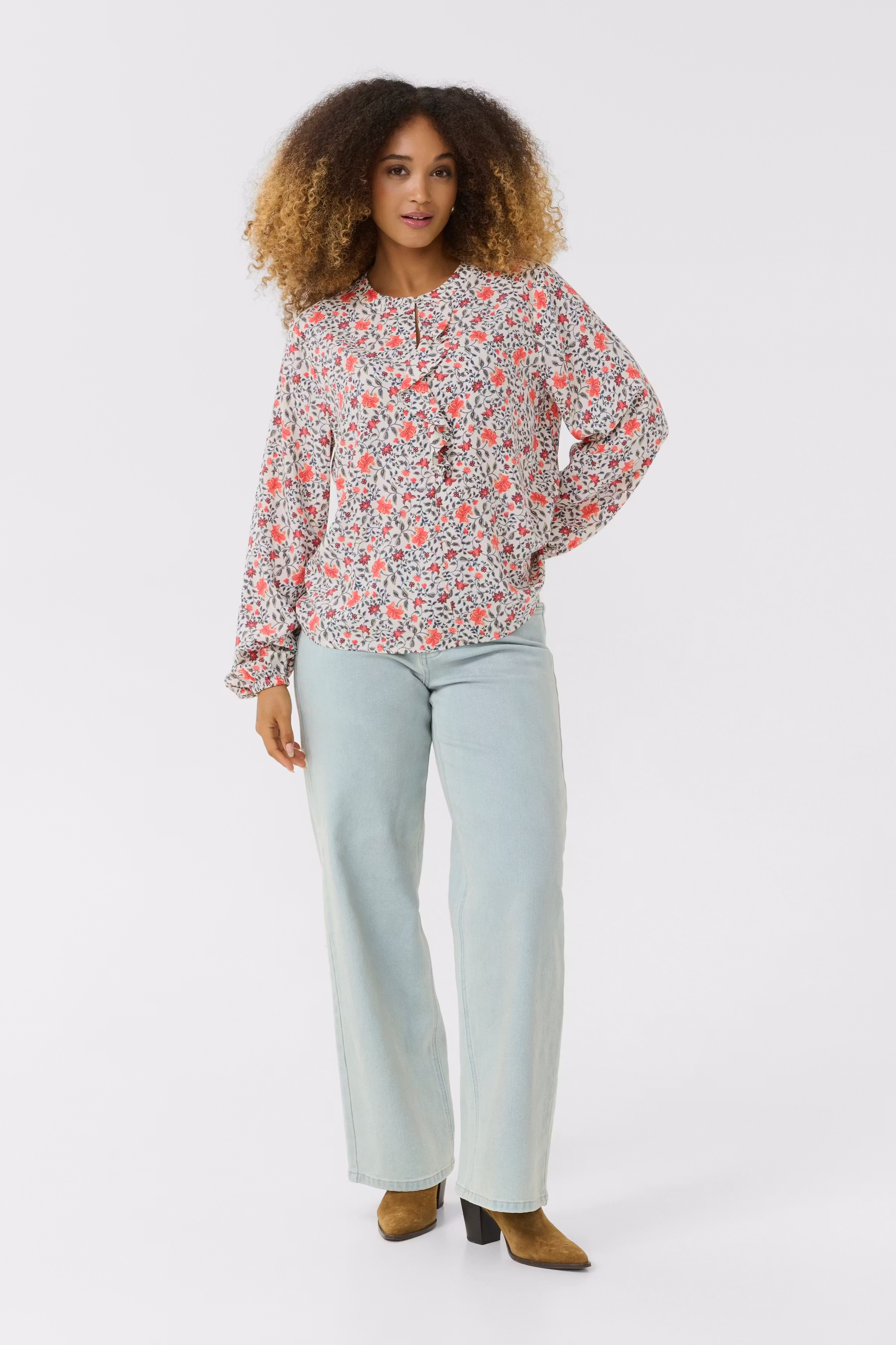 CRNaomi Bluse LOOKBOOK FRONT 10613152-107483