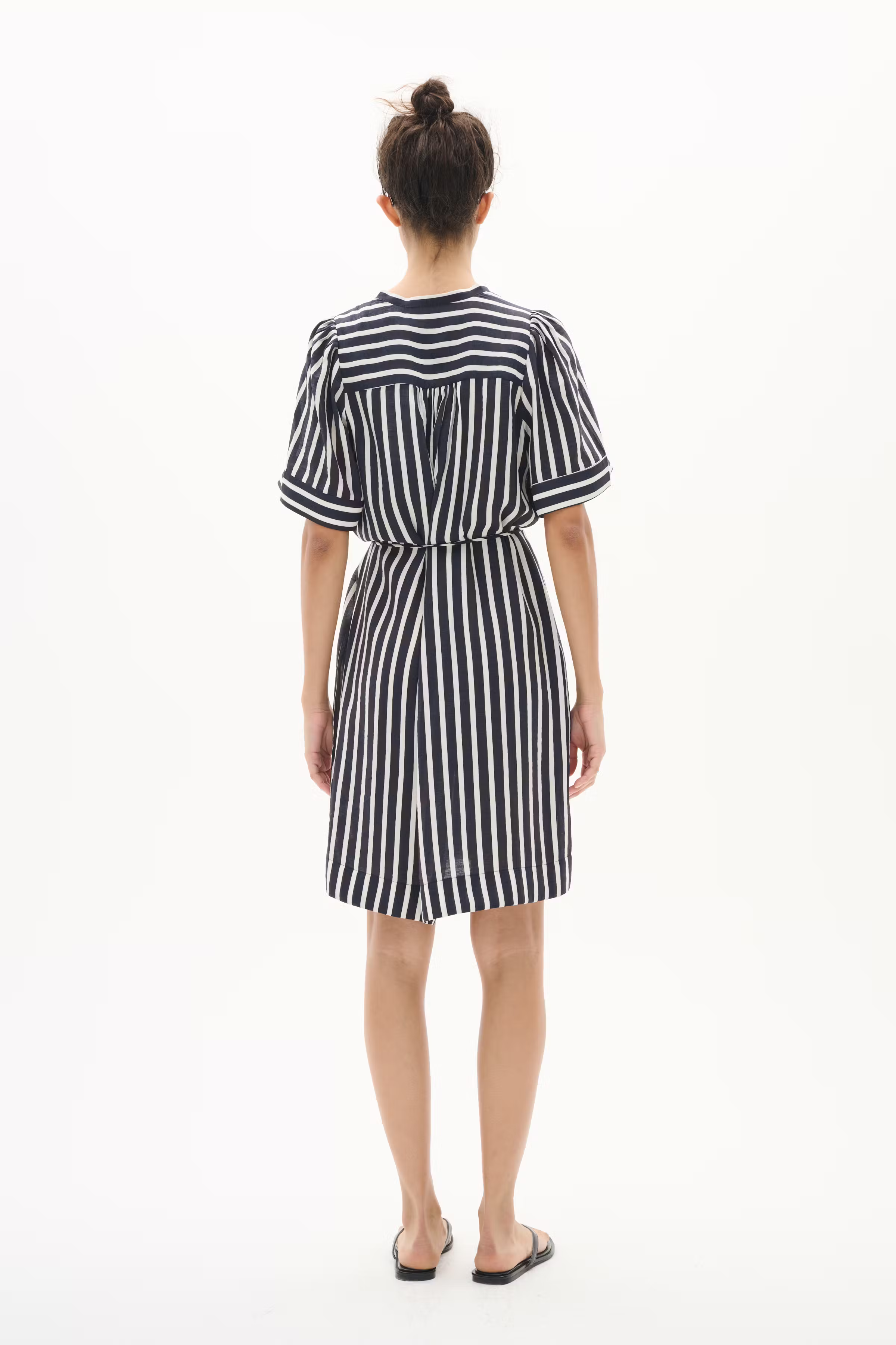 KilloIW Kleid LOOKBOOK BACK 30110560-300819