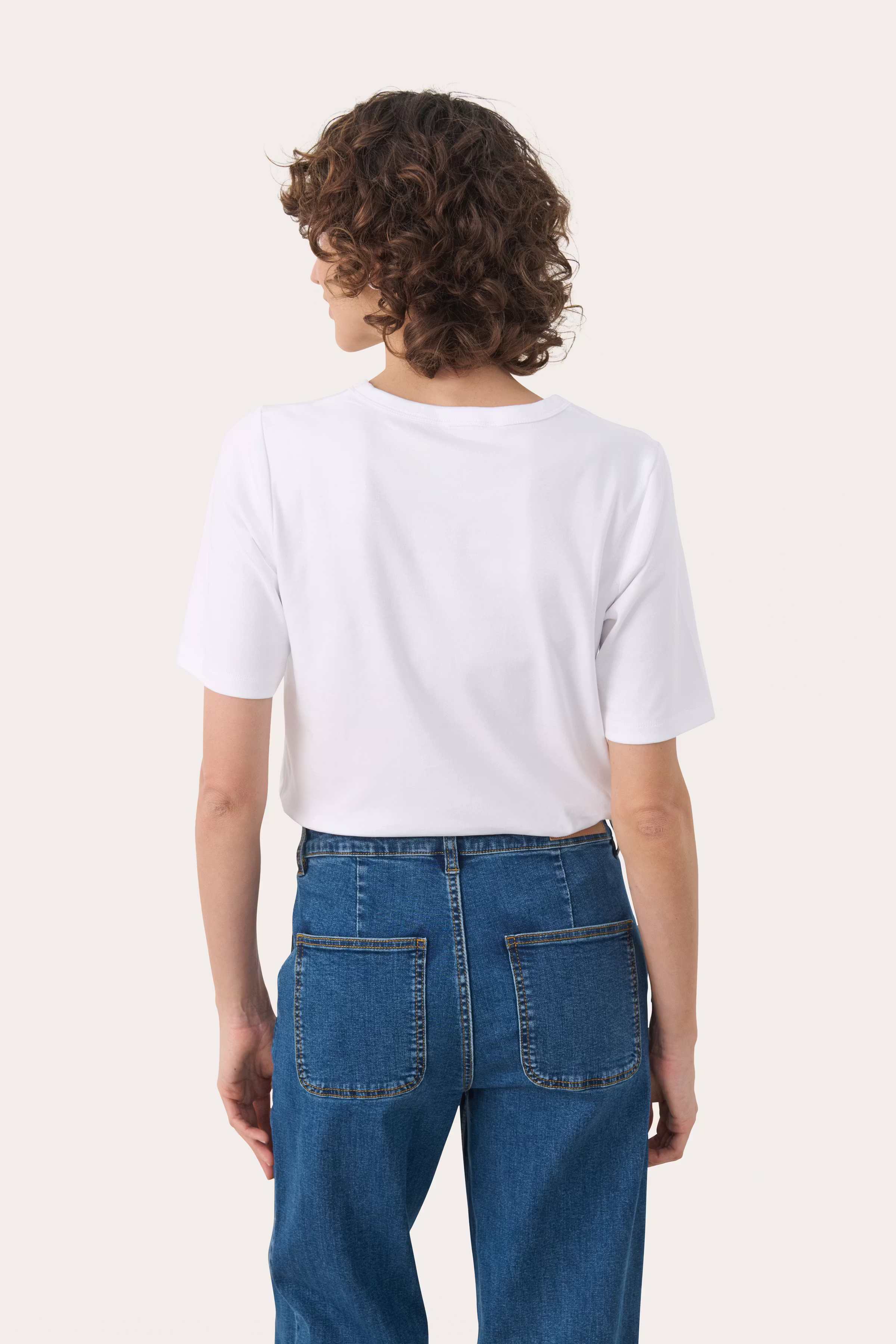 RatanaPW T-shirt LOOKBOOK BACK 30309870-110601