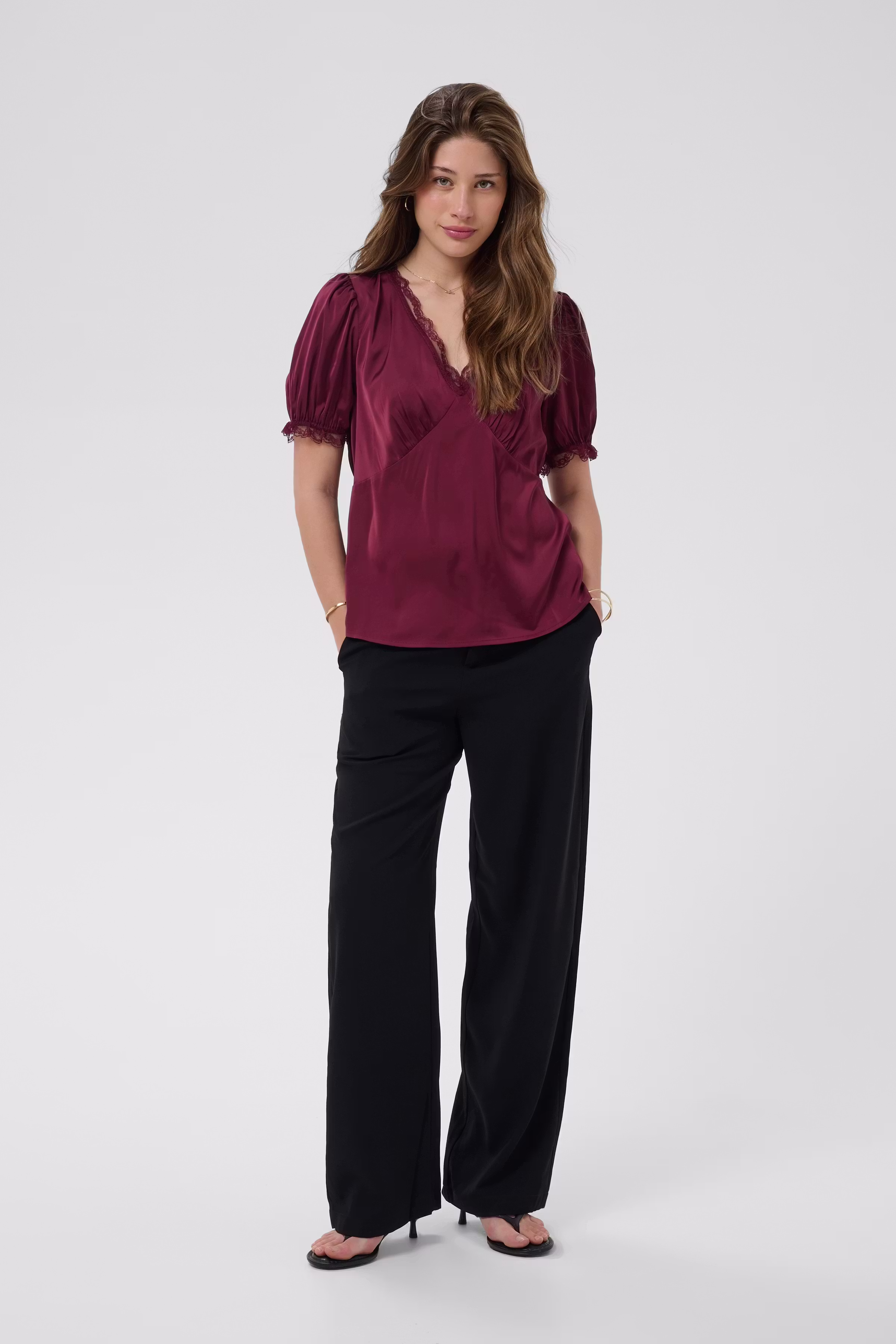CRAlmina Bluse LOOKBOOK FRONT 10615852-191522