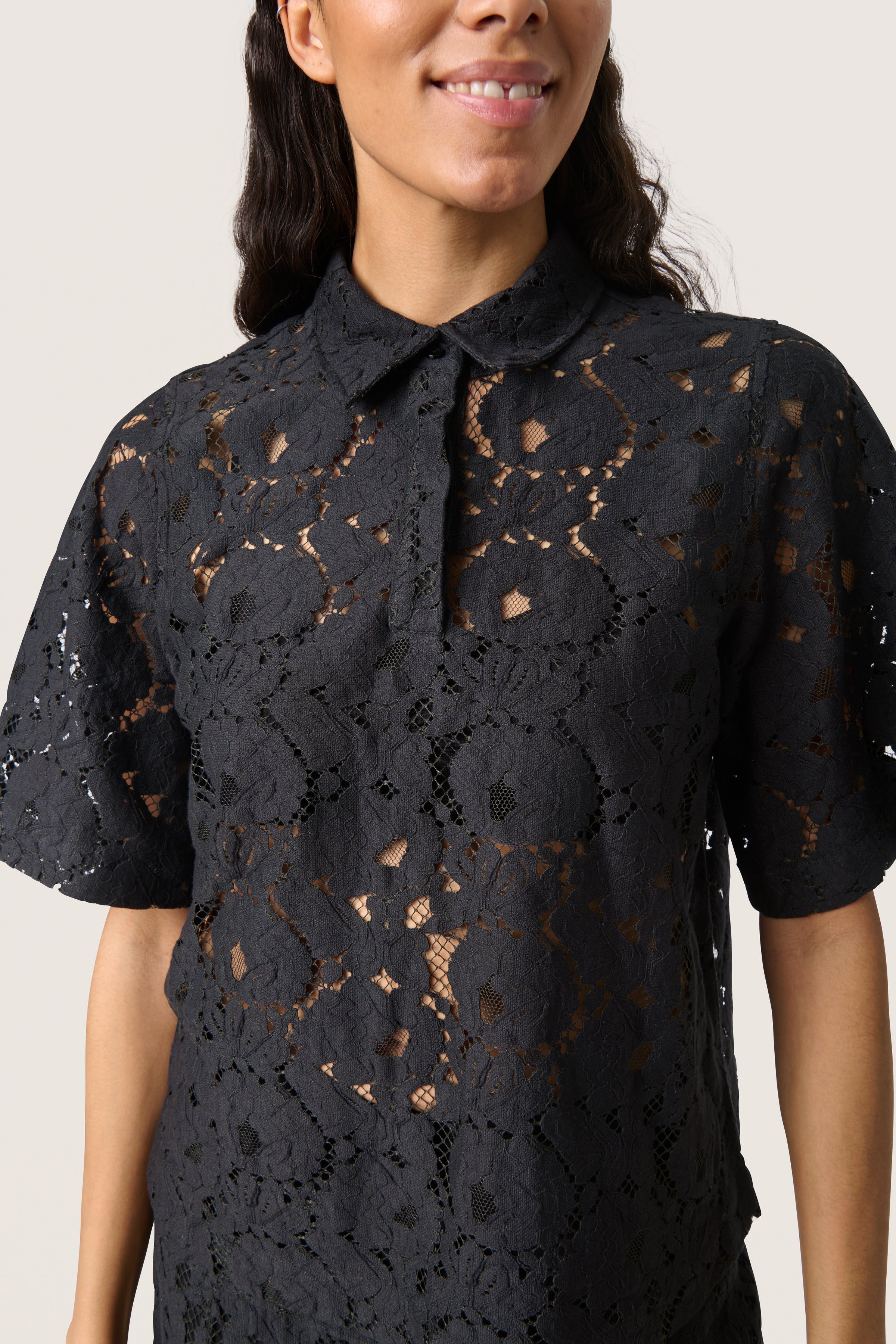 SLTaya Bluse LOOKBOOK DETAIL 30408629-194008