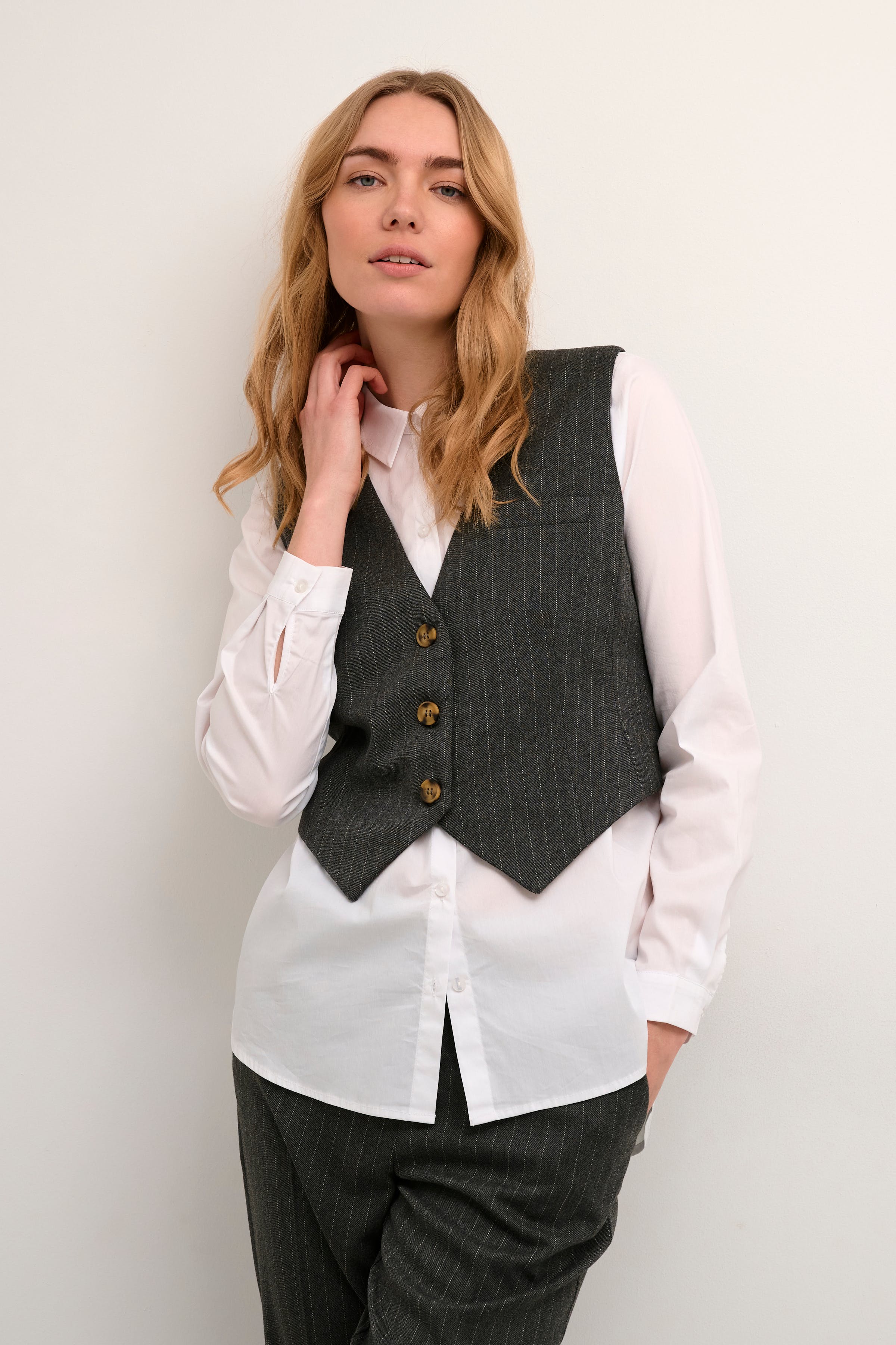CRNavan Veste LOOKBOOK FRONT 10611838-104845