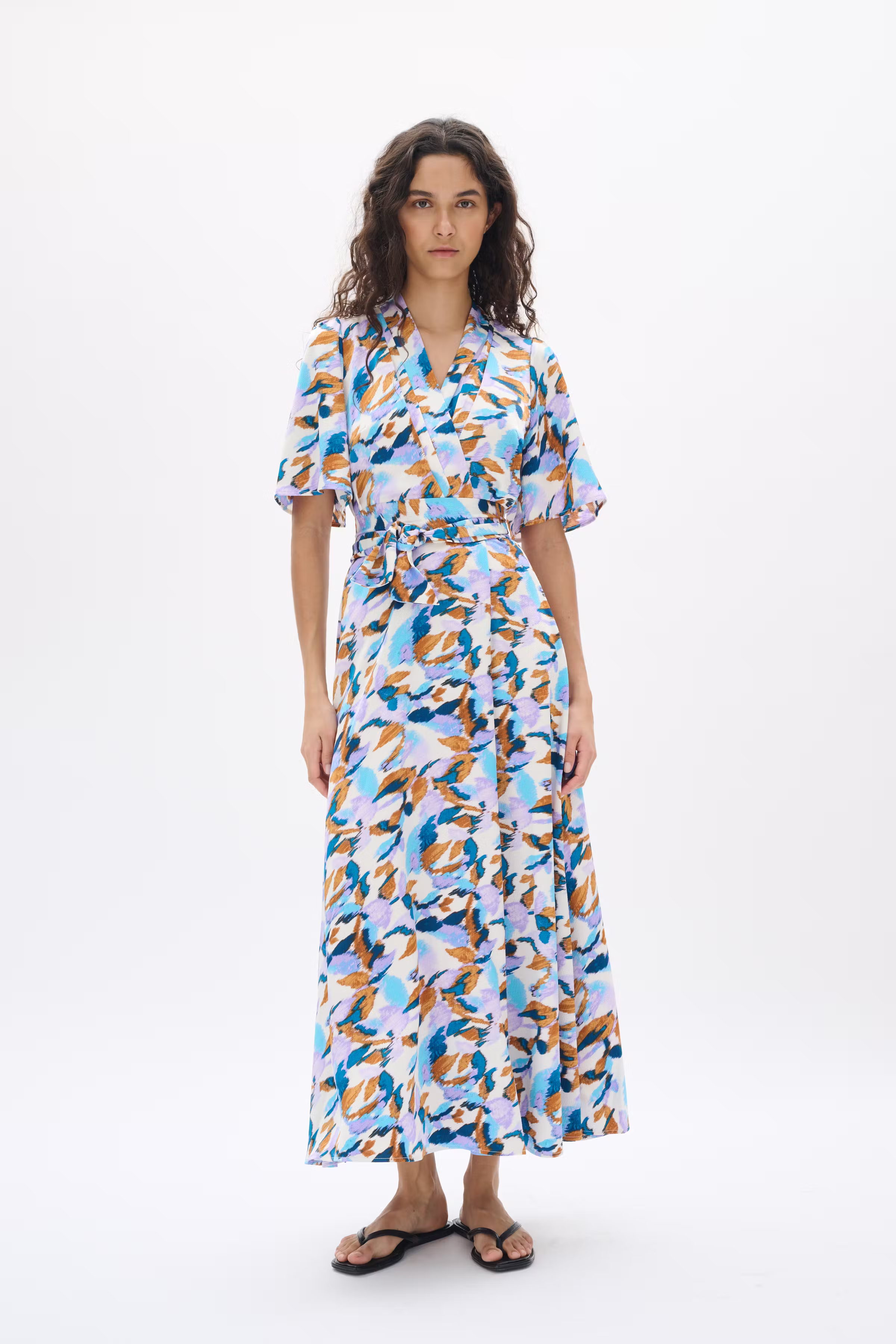 SendraIW Dress LOOKBOOK FRONT 30111079-304290