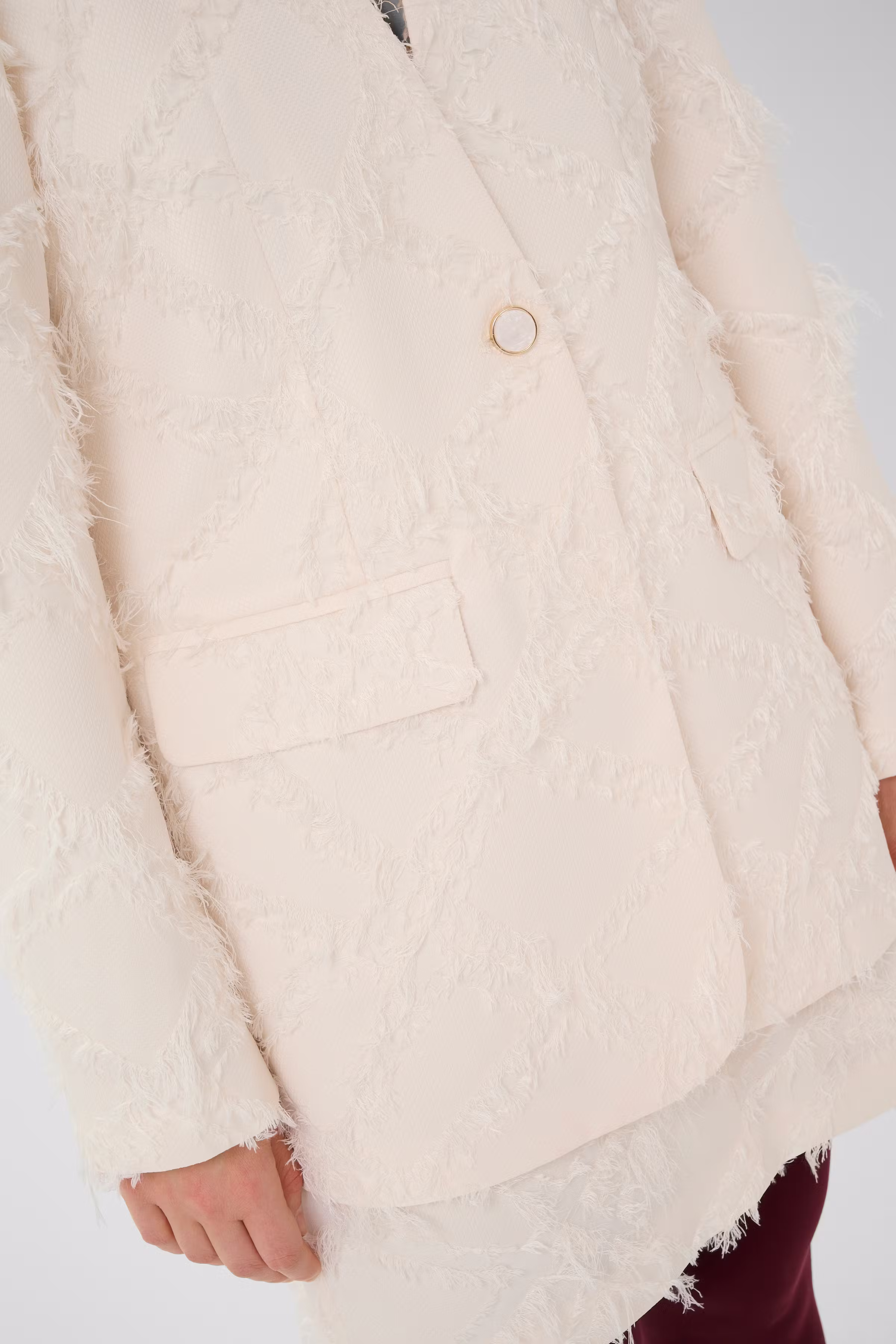 CUhairy Blazer LOOKBOOK DETAIL 50112473-120304