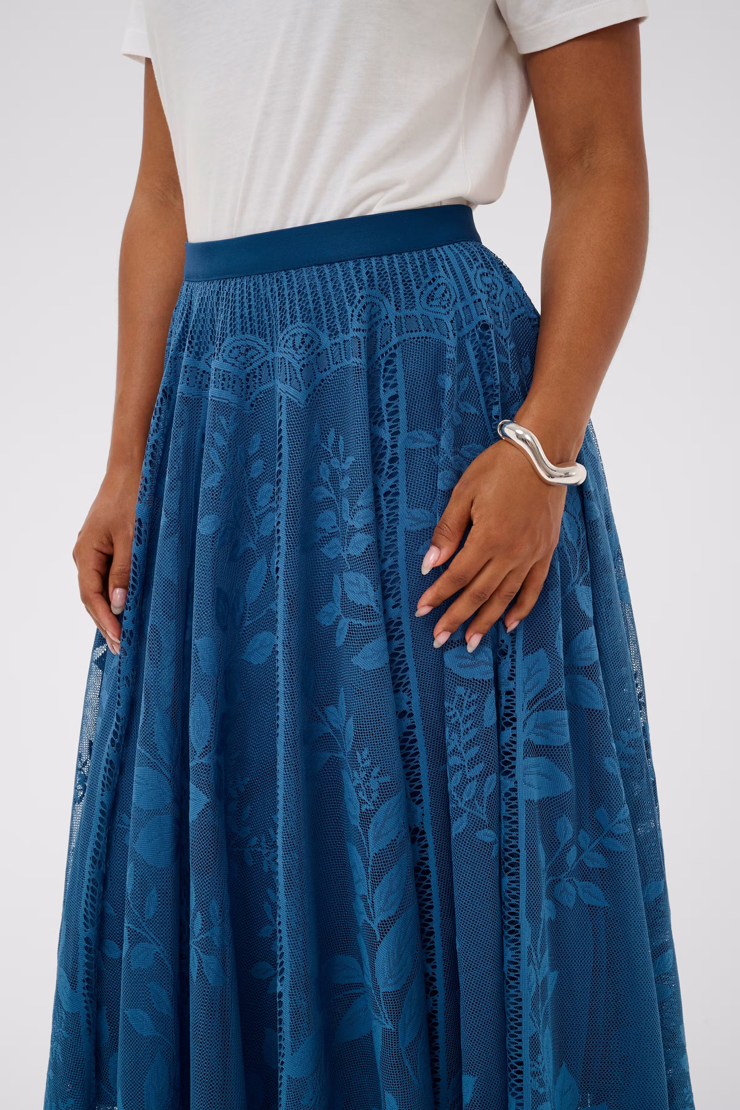 CRLuanna Skirt LOOKBOOK DETAIL 10613856-194118