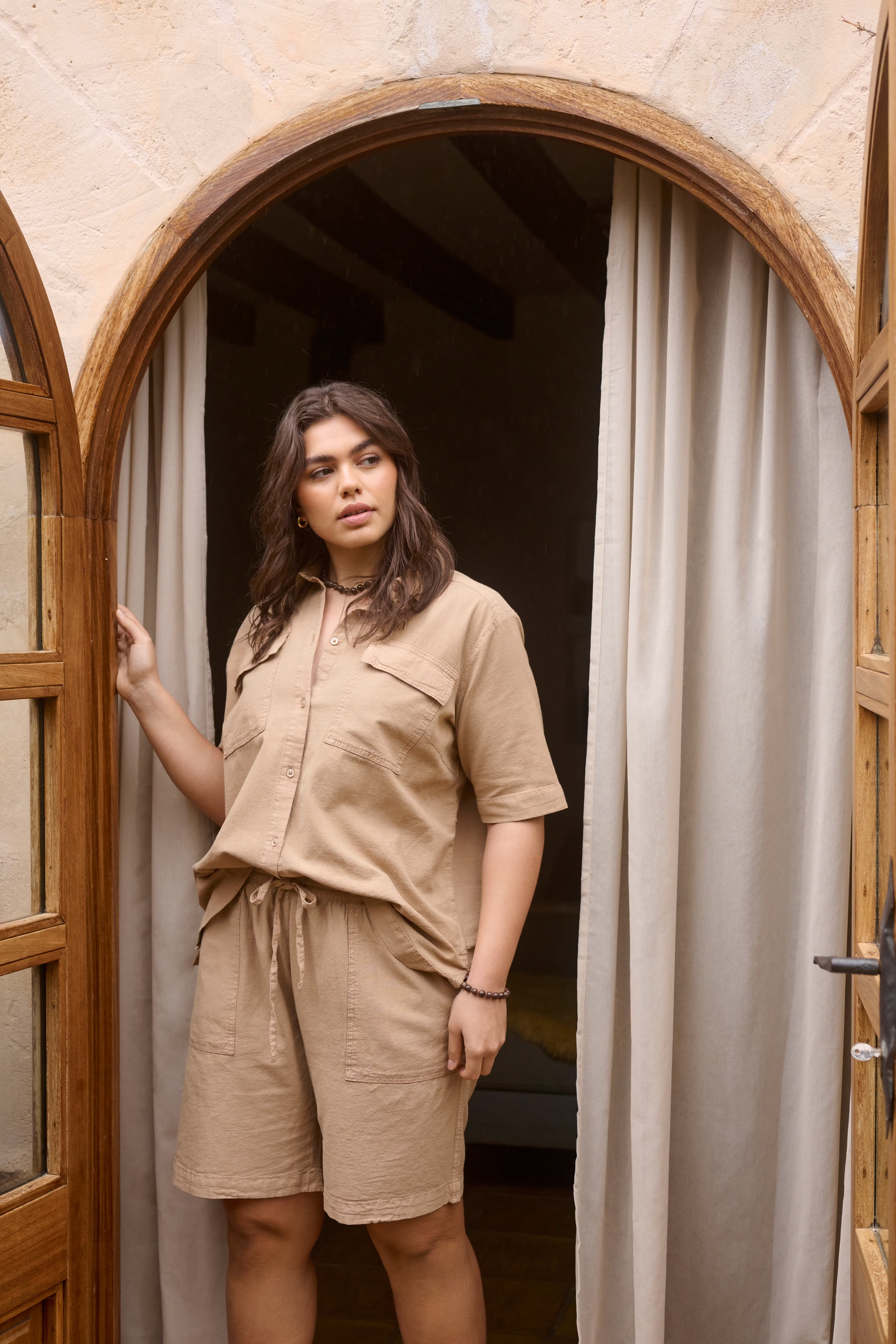 KCnana Shirt LOCATION NONE 10582893-101239