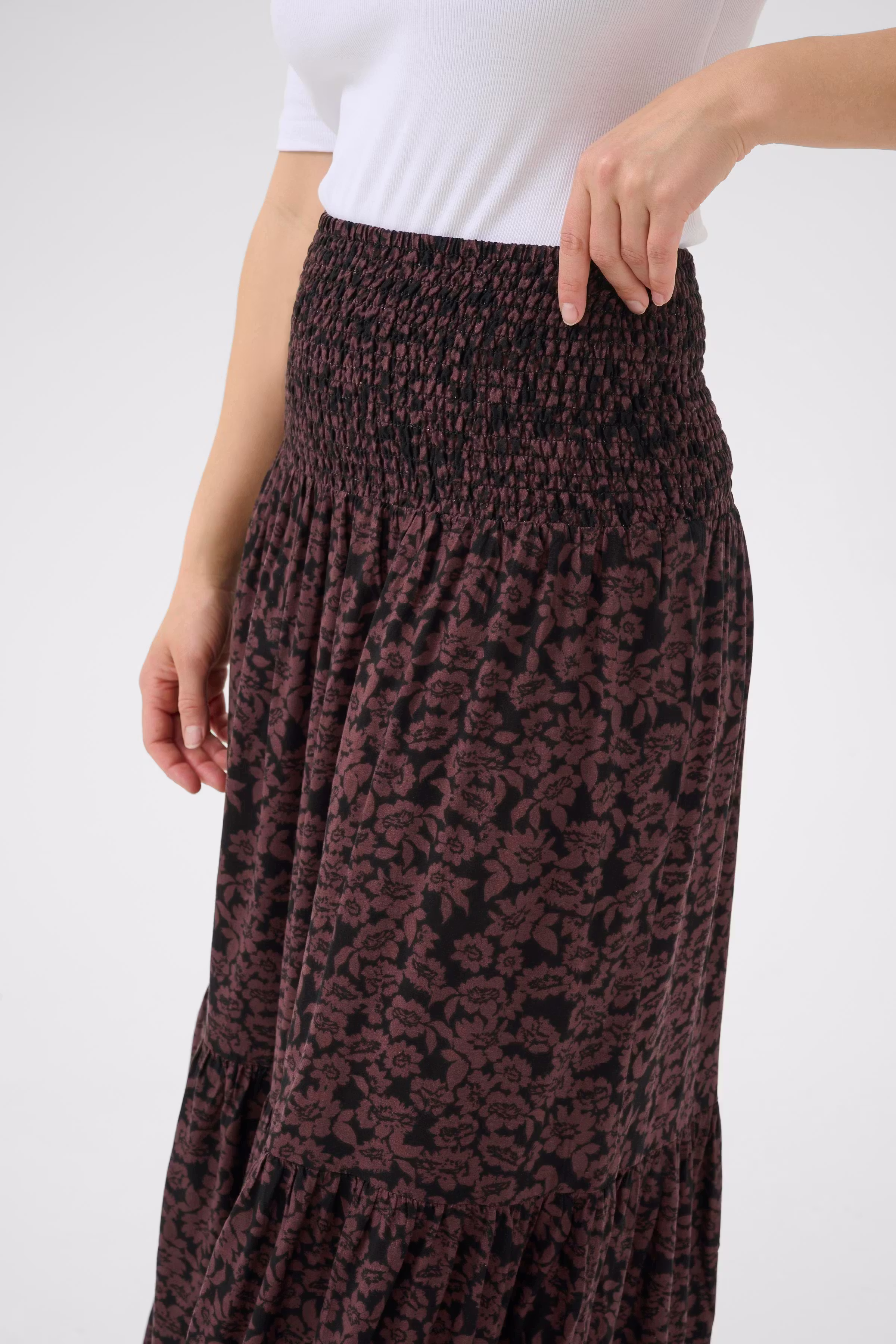 KAbeathe Skirt LOOKBOOK DETAIL 10510316-107734