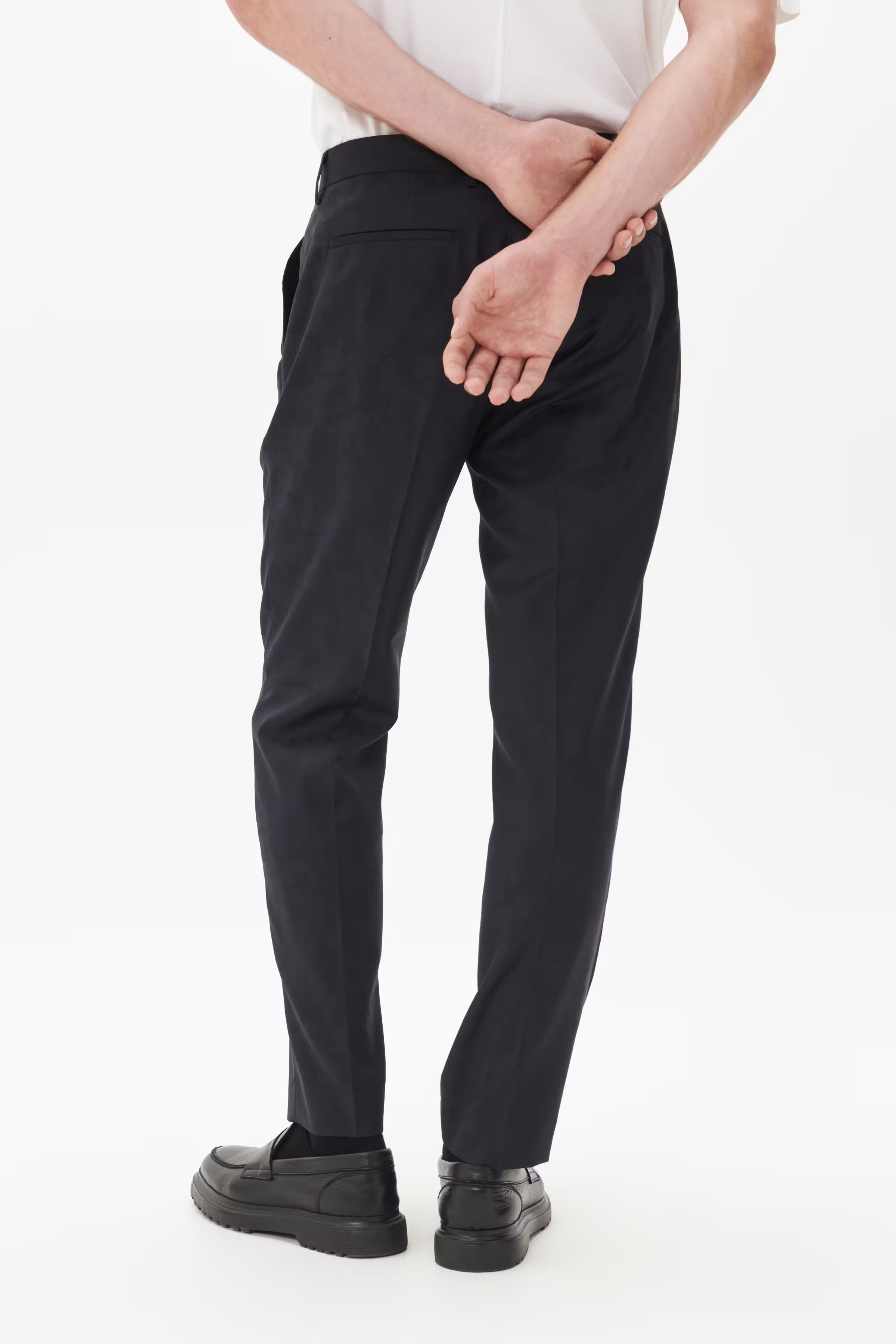MAweller Hose LOOKBOOK BACK 30207682-301664