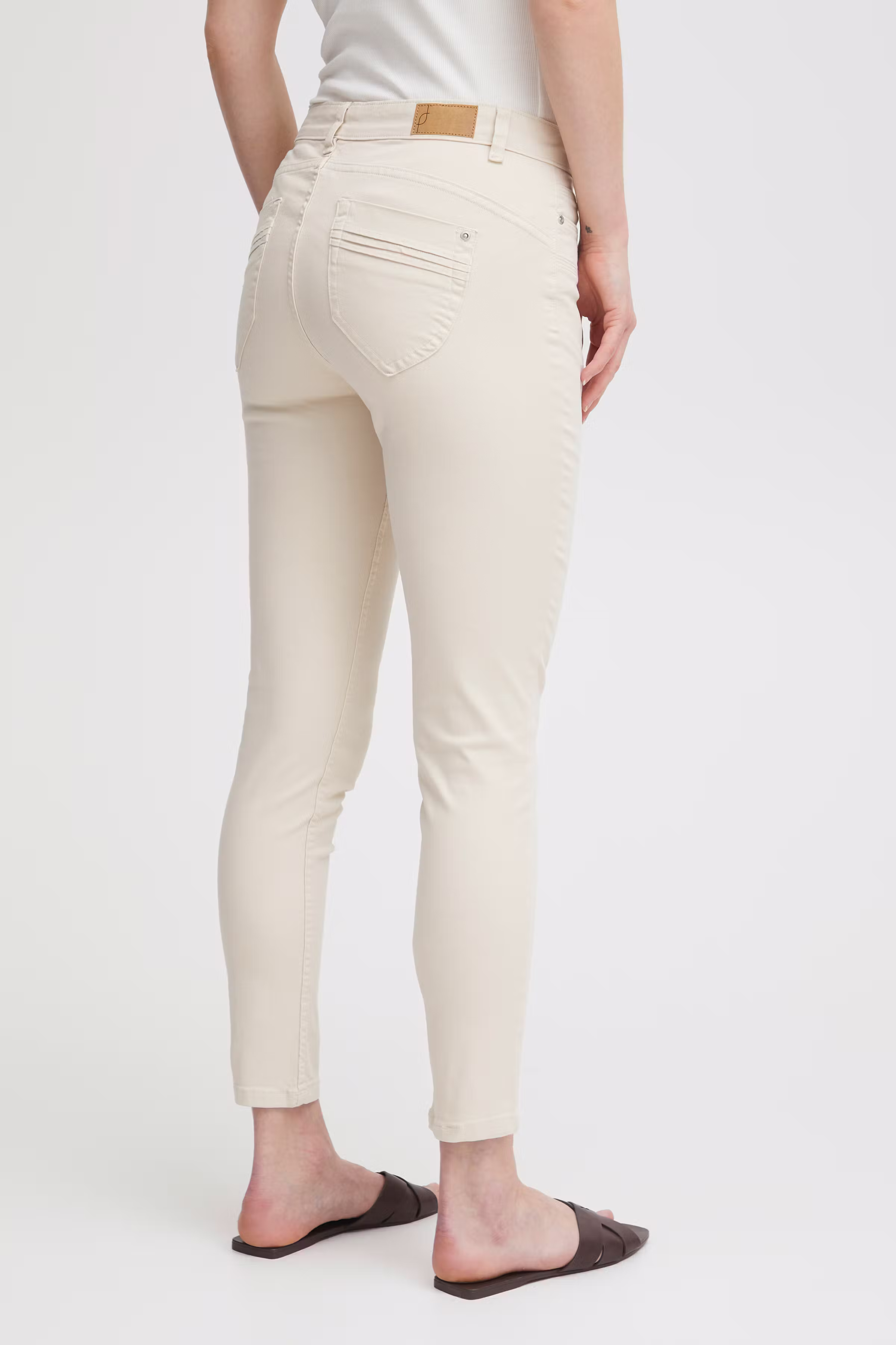 FRFOTWILL Bukser LOOKBOOK FRONT 20610422-130905