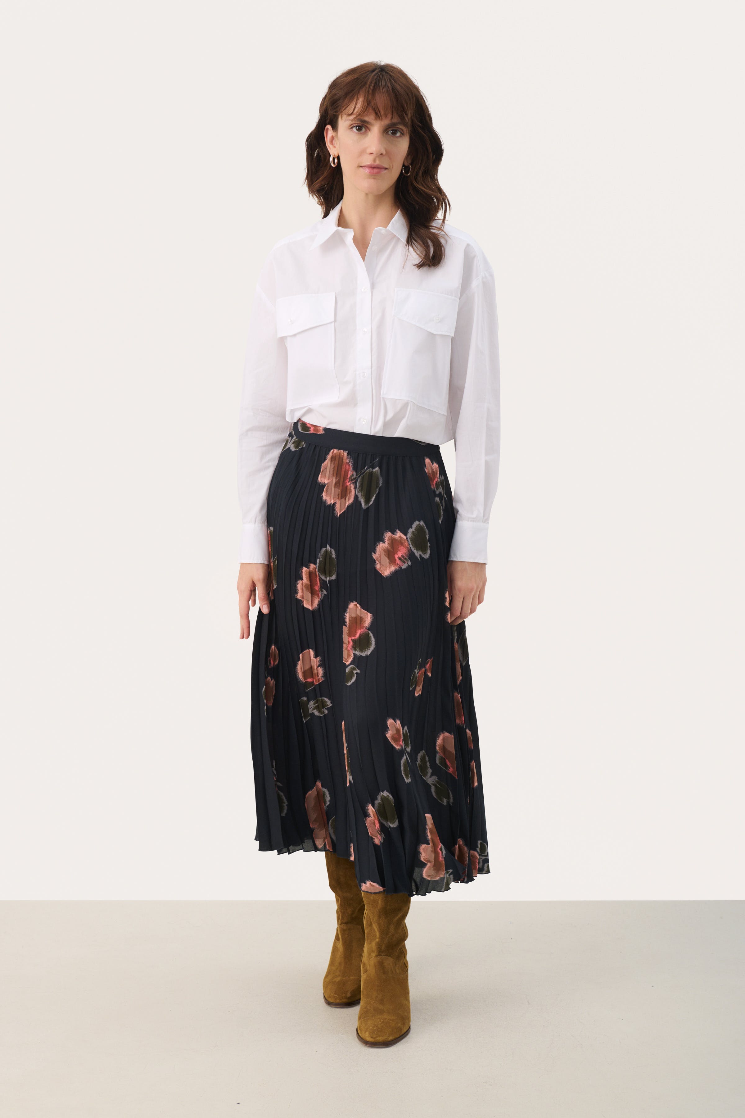 PriyankaPW Skirt LOOKBOOK FRONT 30309261-303394