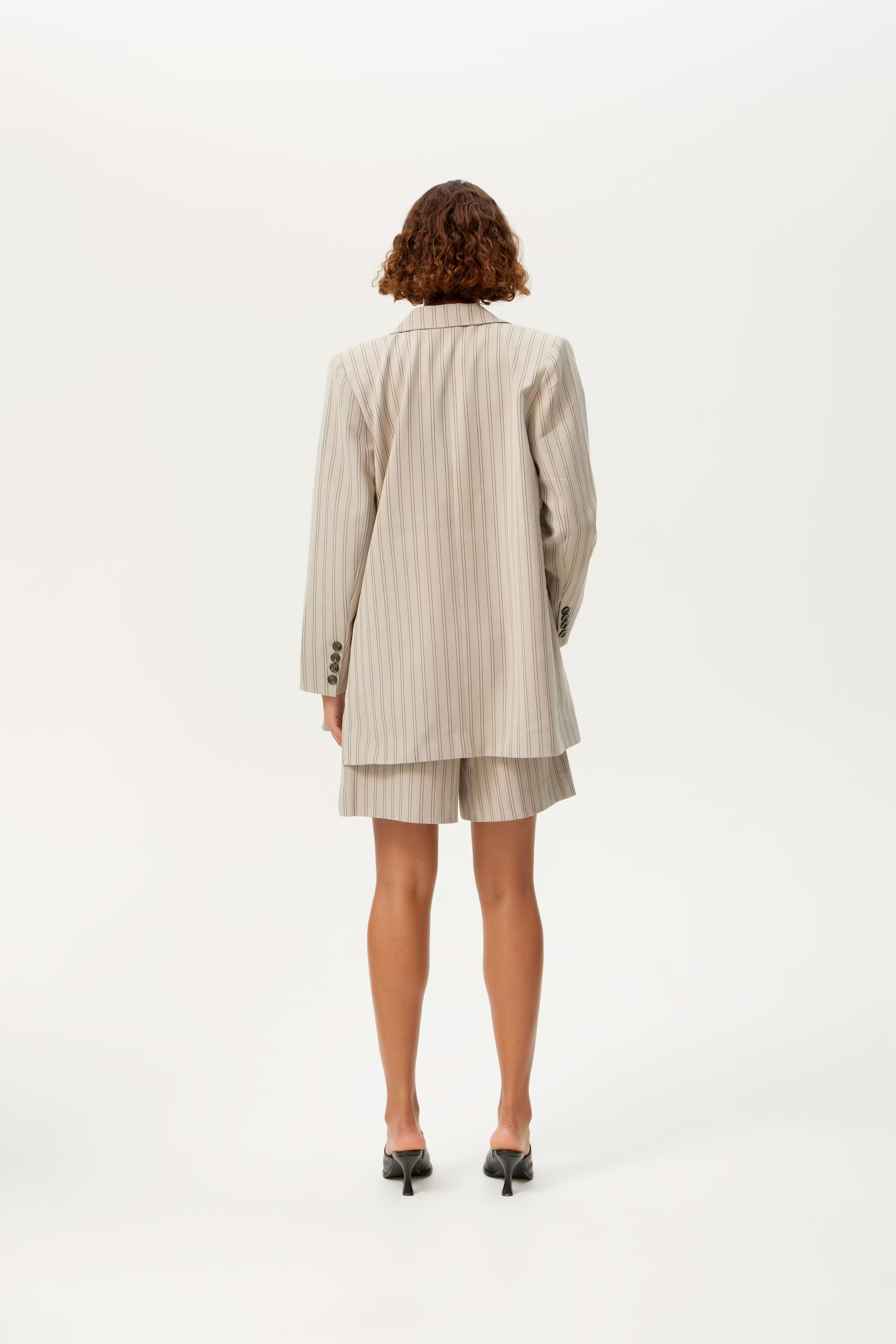 BlairGZ Shorts LOOKBOOK BACK 10906142-102849