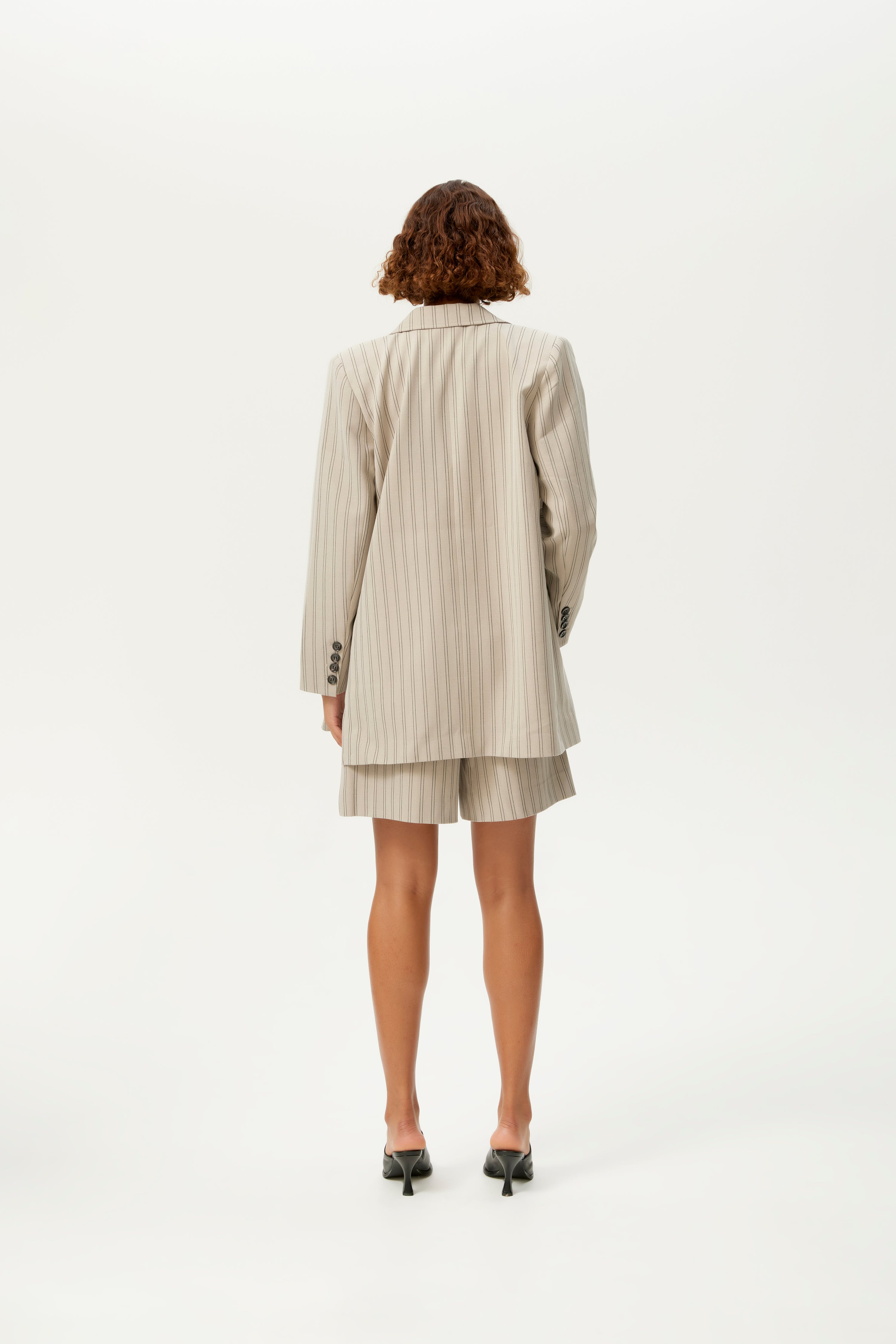 BlairGZ Shorts LOOKBOOK BACK 10906142-102849