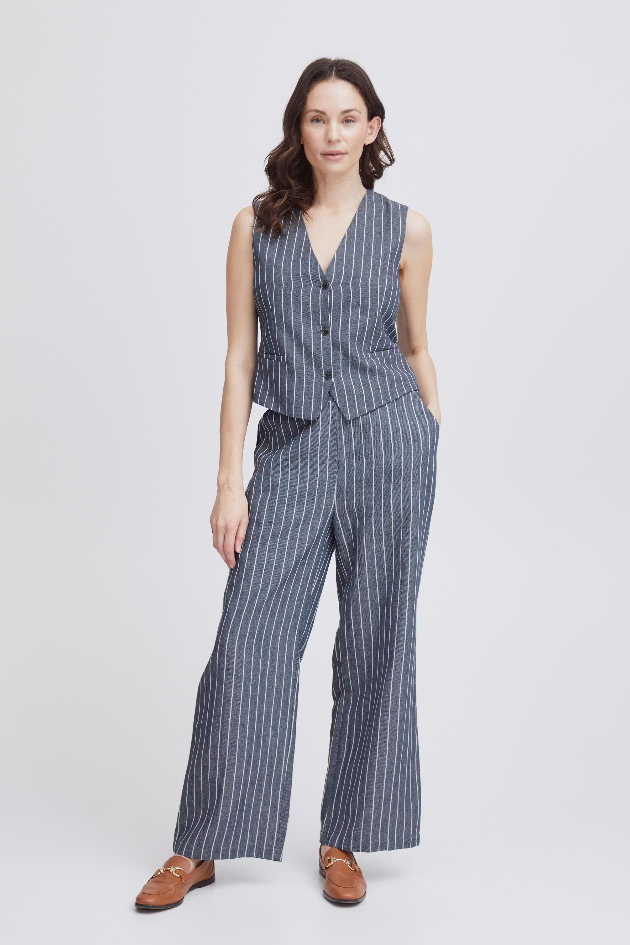 FXRIANNA Vest LOOKBOOK FRONT 20615353-200119