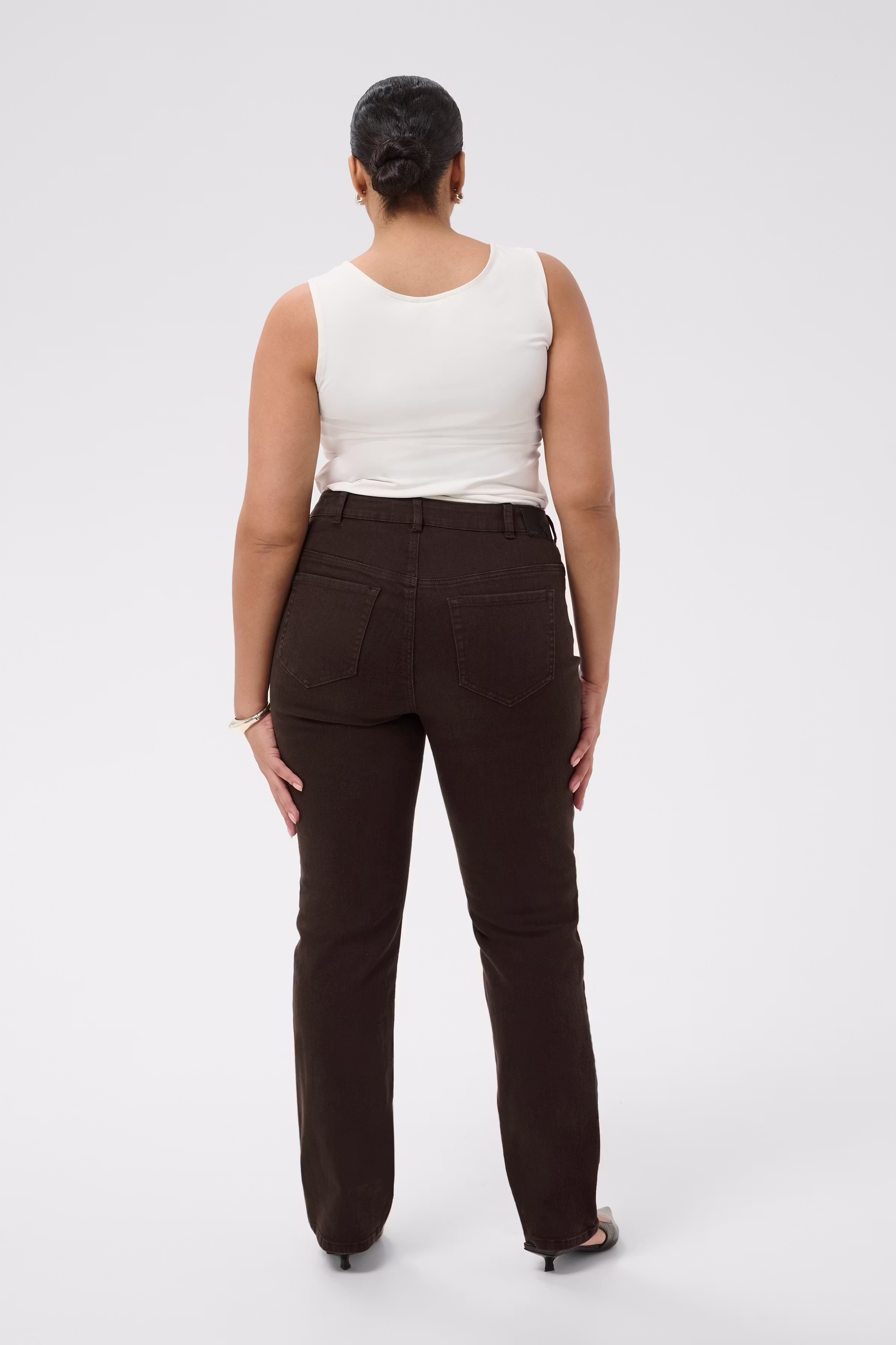 KCbree Jeans LOOKBOOK BACK 10584310-190915