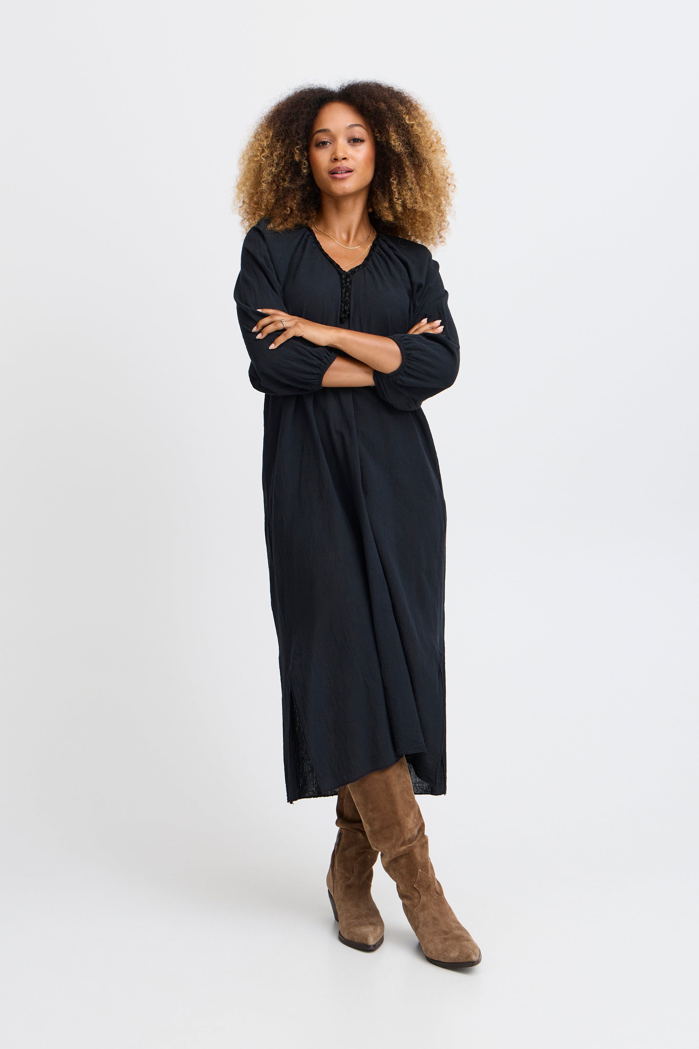 SBKAROLA Kjole LOOKBOOK FRONT 22100693-190303