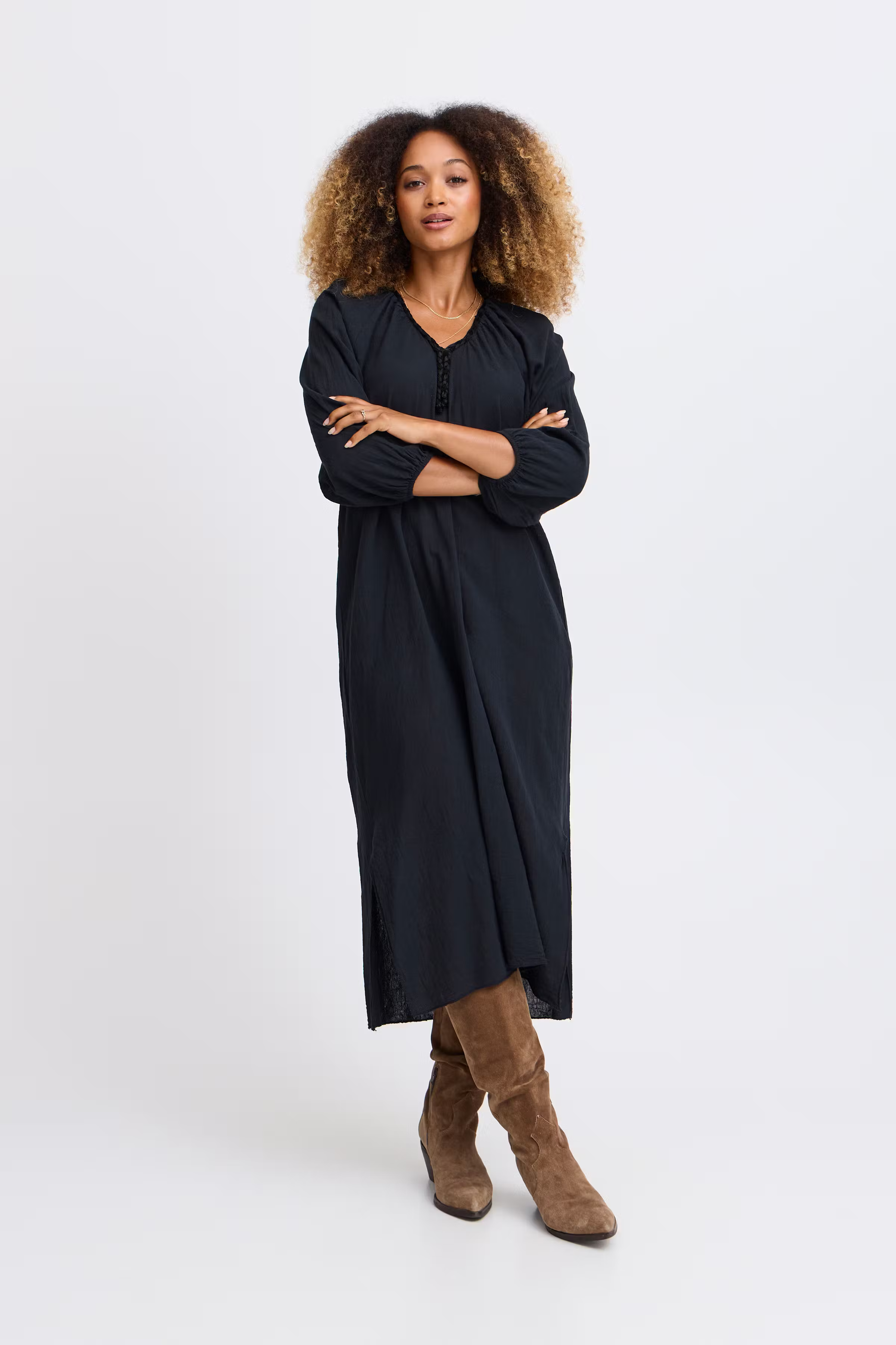 SBKAROLA Kjole LOOKBOOK FRONT 22100693-190303