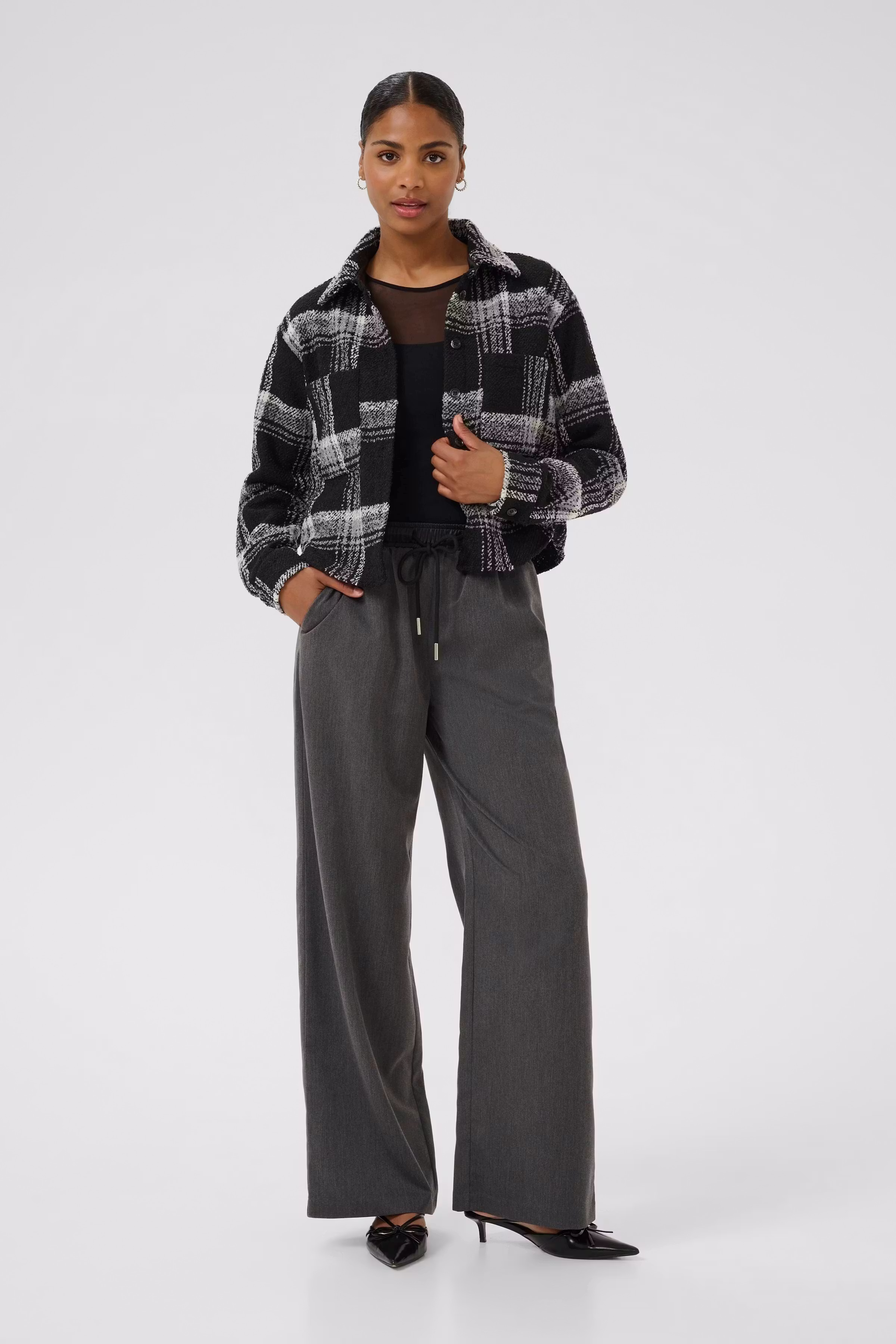 KAlily Skjorte LOOKBOOK FRONT 10510886-108577