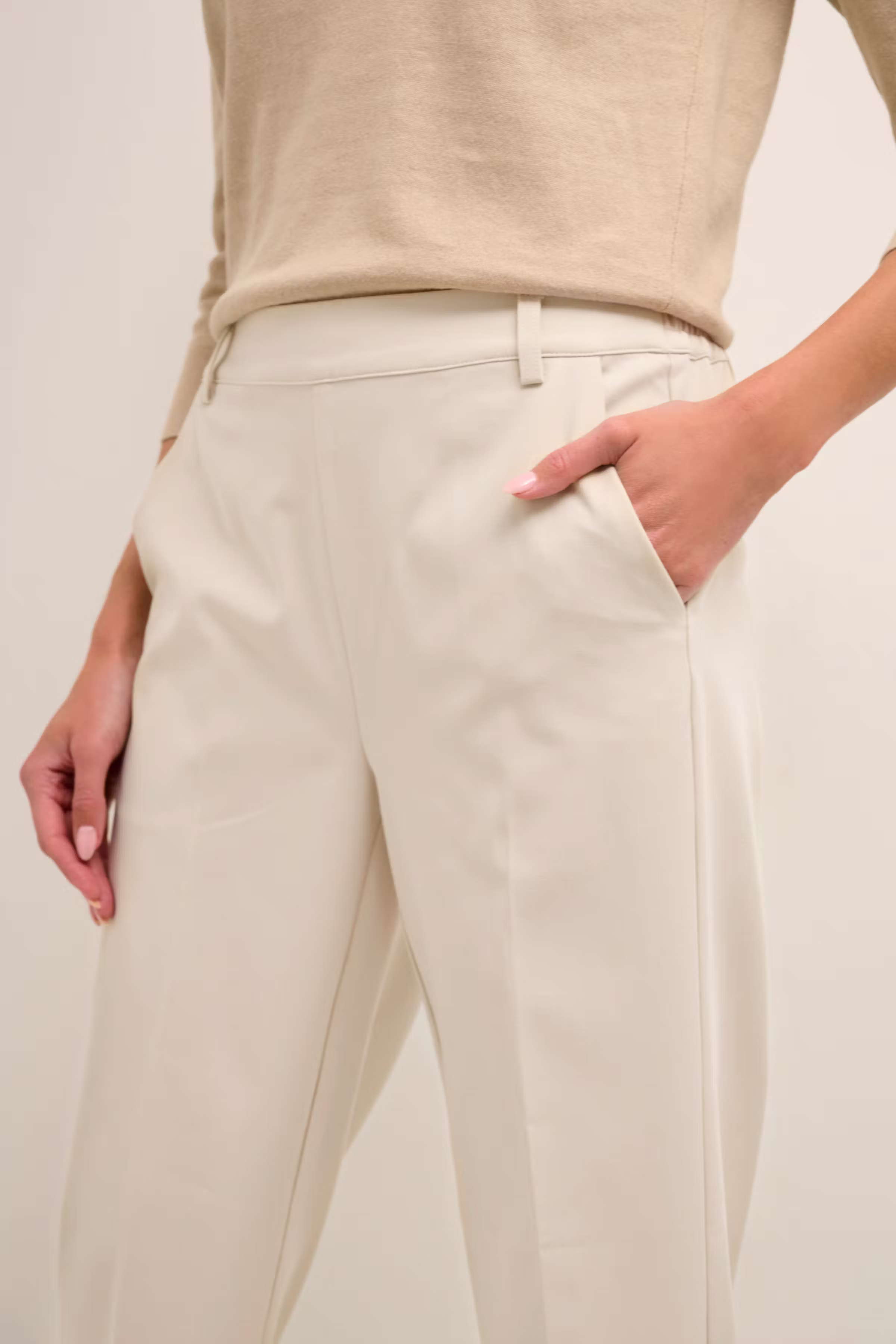 KAsakura Lange bukser LOOKBOOK DETAIL 10506858-110105