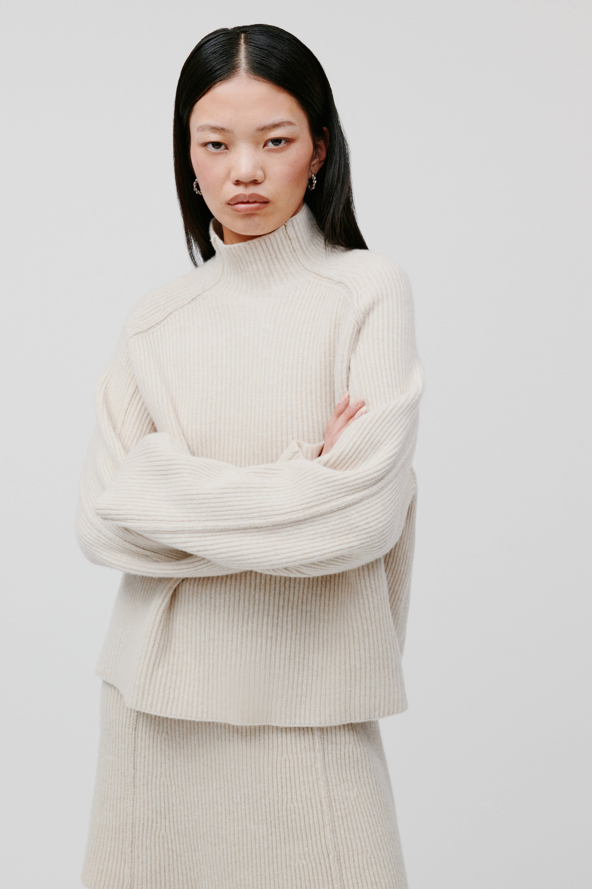 KEEVA Pullover LOOKBOOK FRONT 30600600-BE456