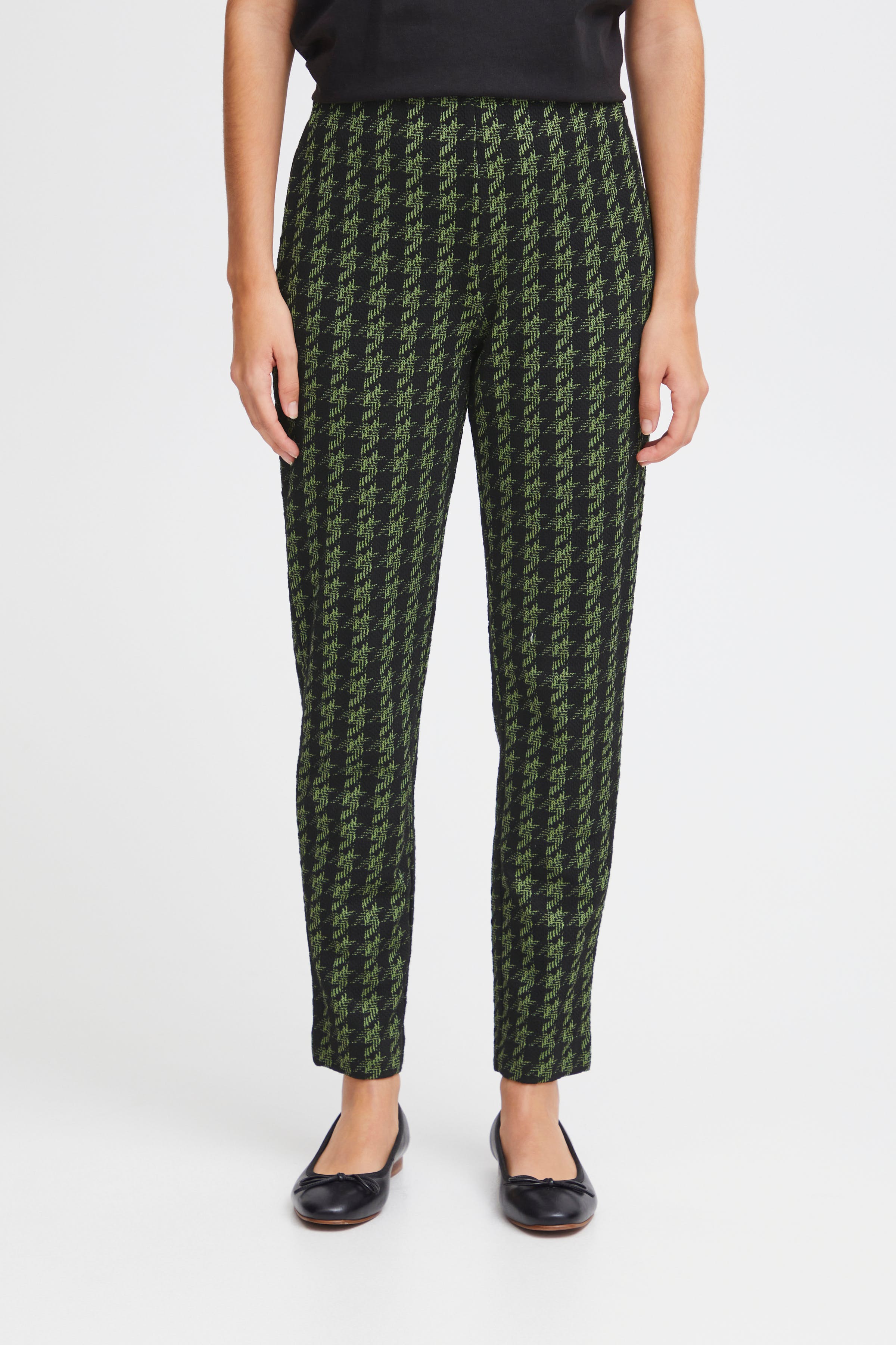 IHKATE Trousers LOOKBOOK FRONT 20120297-202720