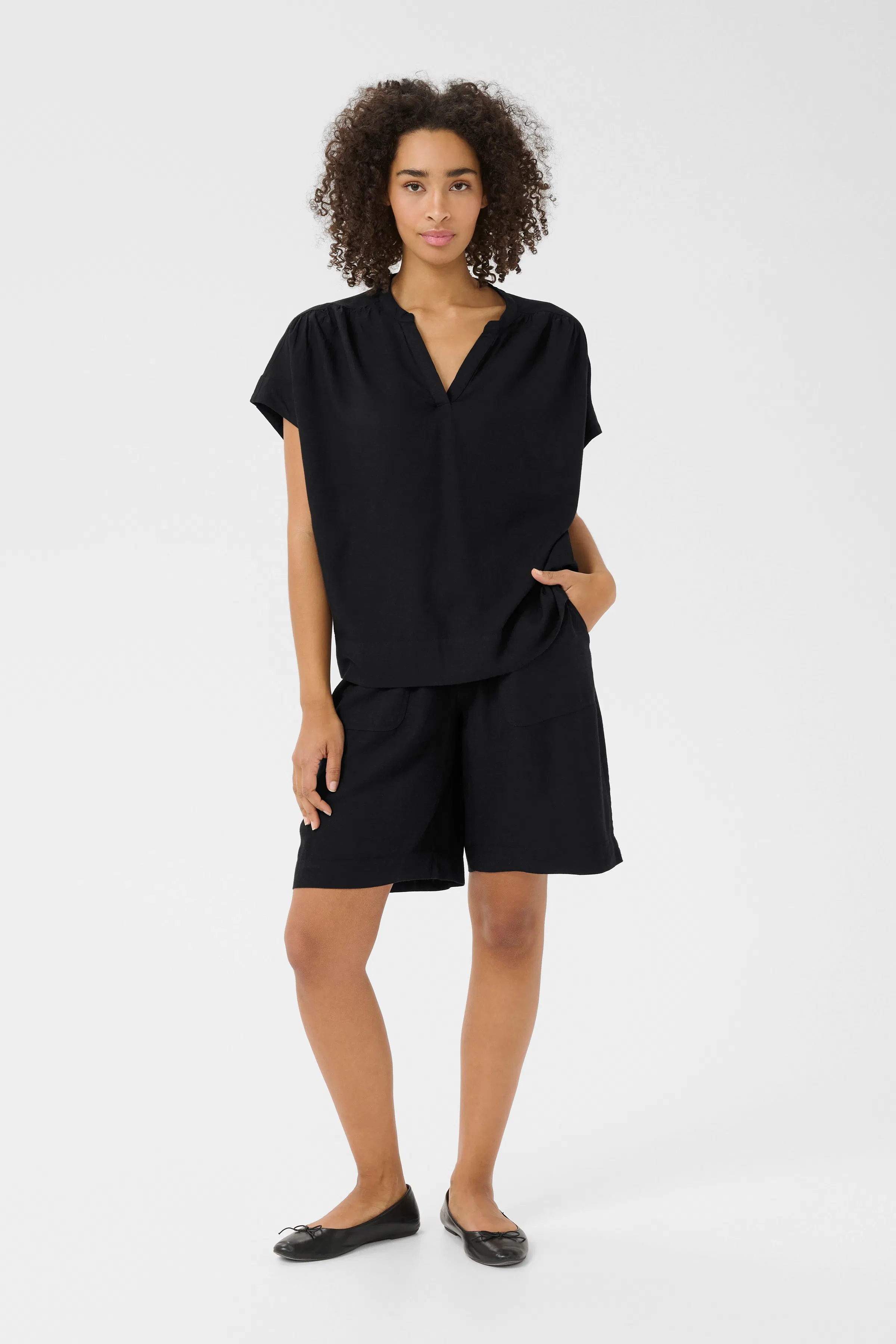 KAmilia Lin Top LOOKBOOK FRONT 10509670-100121
