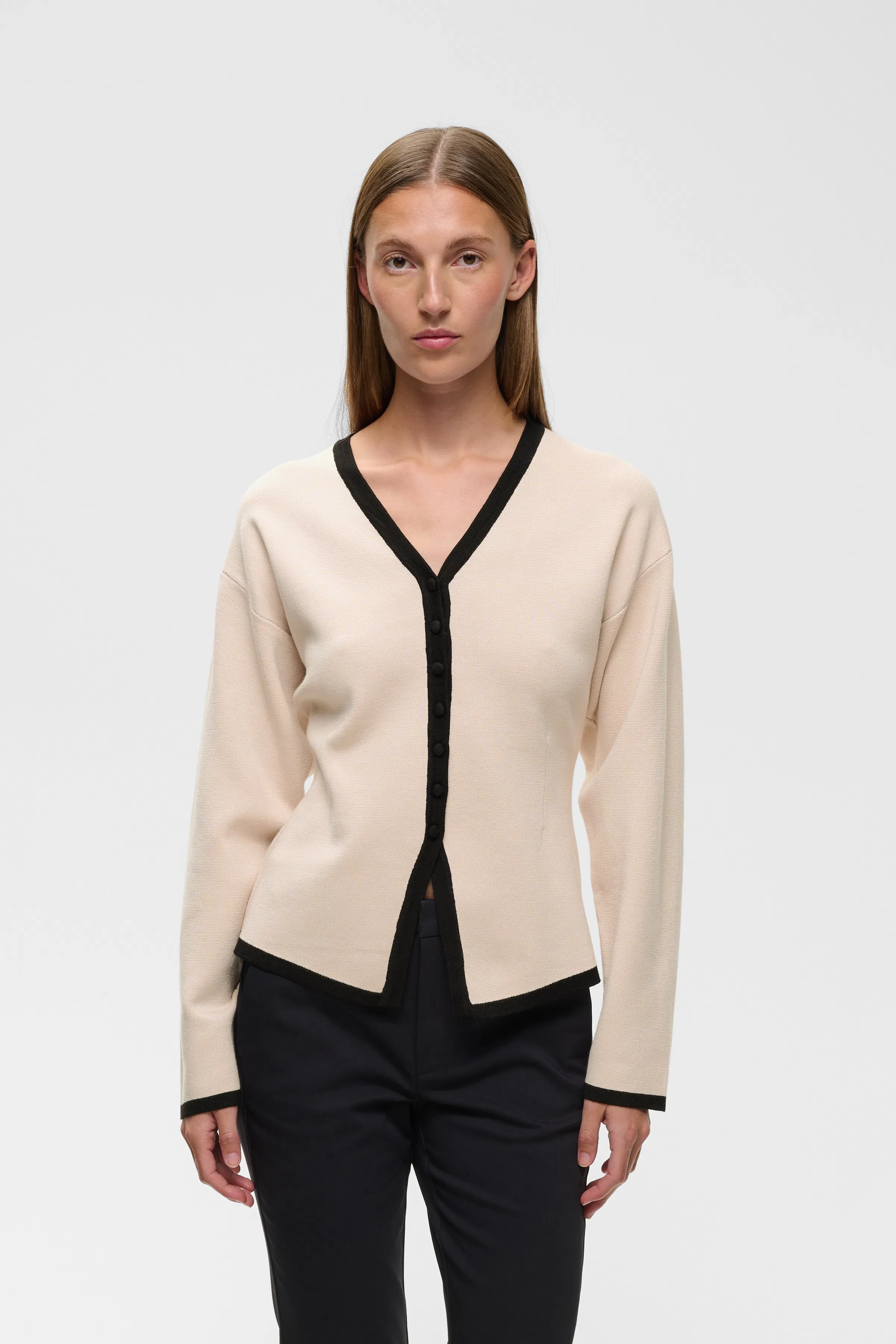 YENAHIW Cardigan LOOKBOOK FRONT 30113223-130403