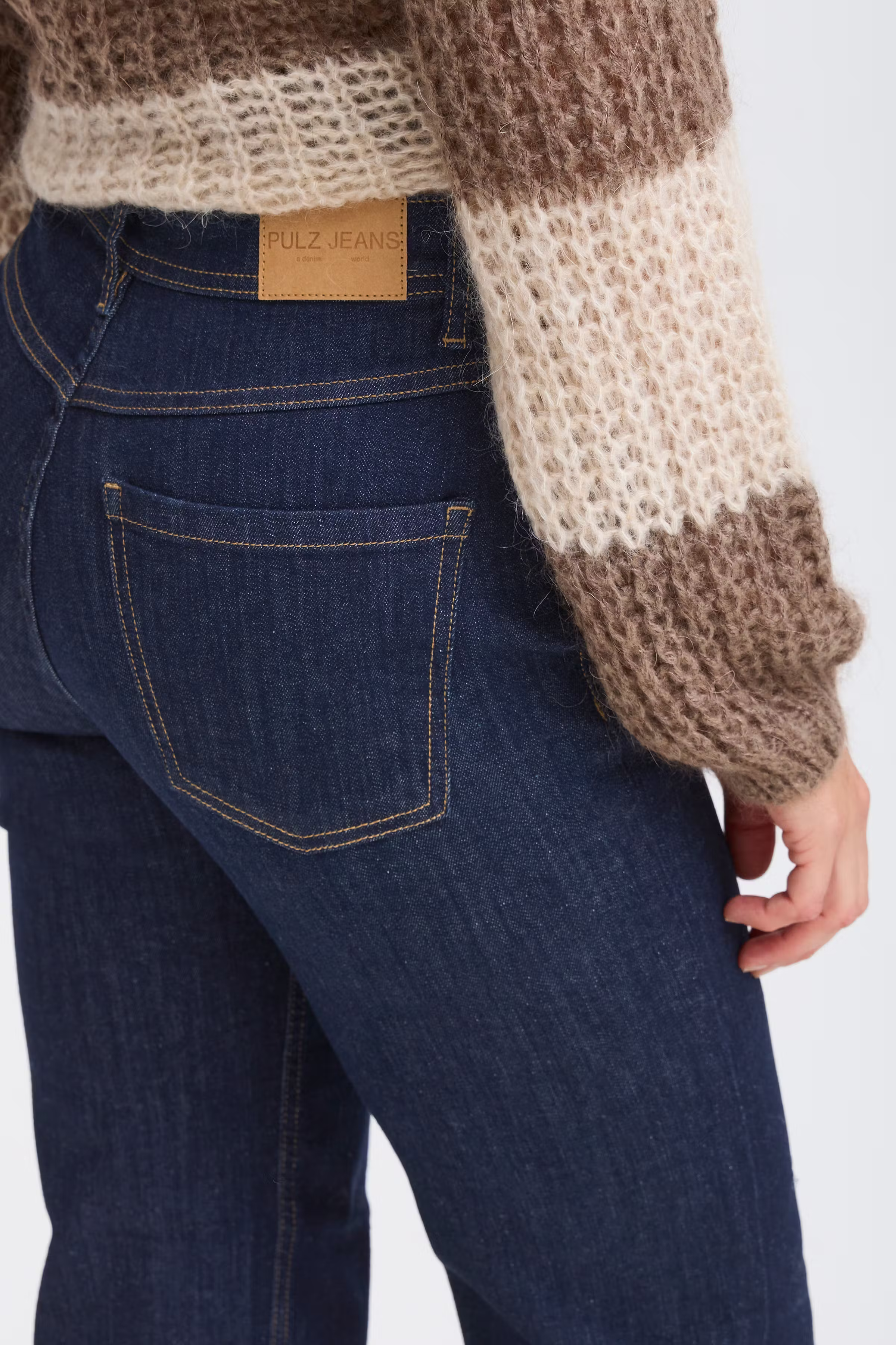 PZKATJA HW Jeans Straight Leg LOOKBOOK DETAIL 50208637-202124