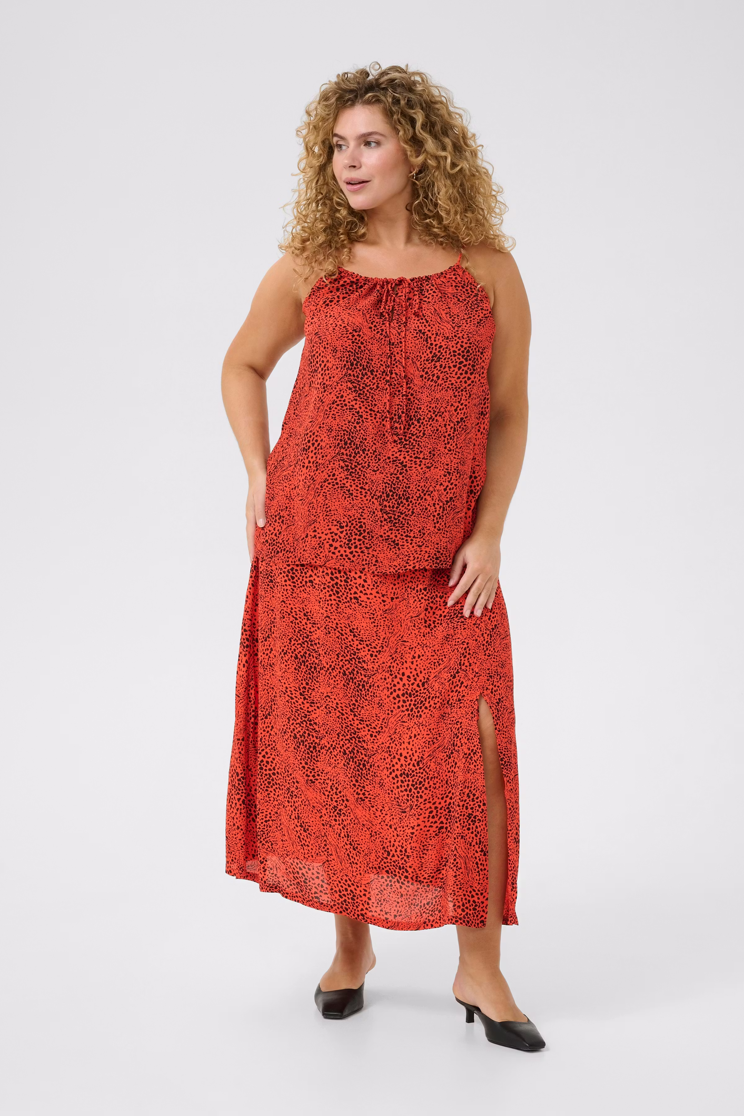 KCaliana Leopard skirt LOOKBOOK FRONT 10583152-107428