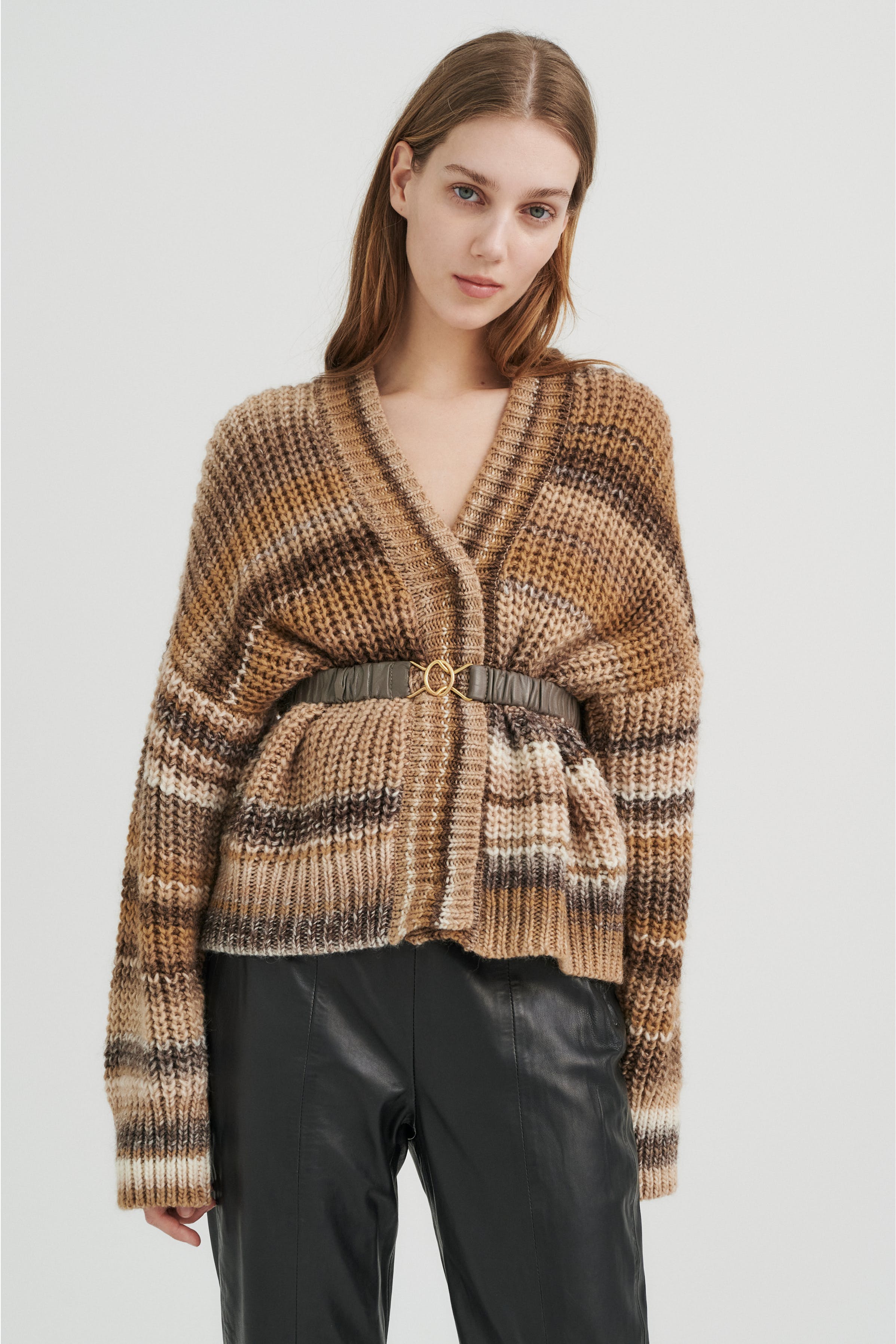 EffieIW Vest LOOKBOOK FRONT 30106897-300868