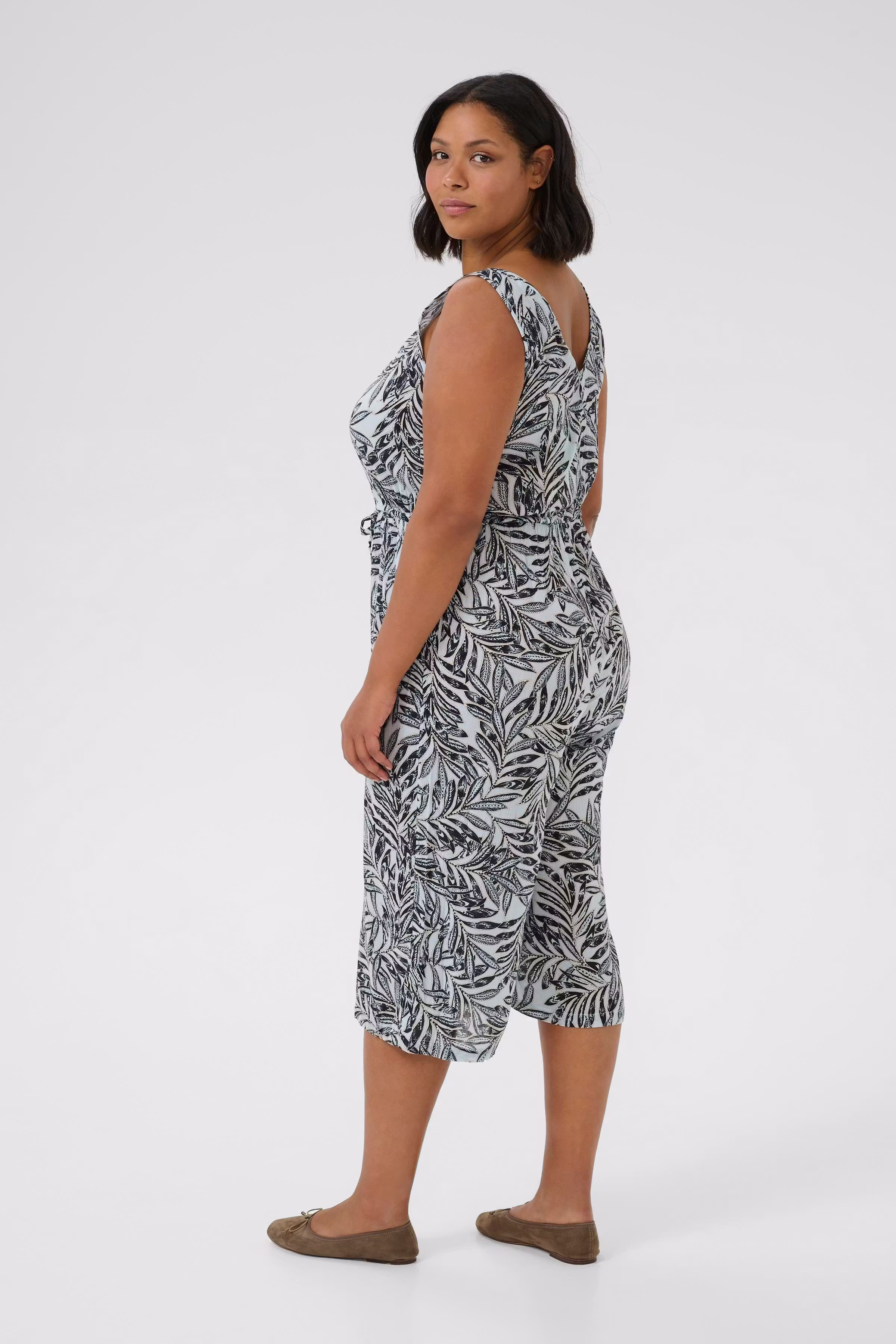 KCisma Jumpsuit LOOKBOOK BACK 10581565-107562