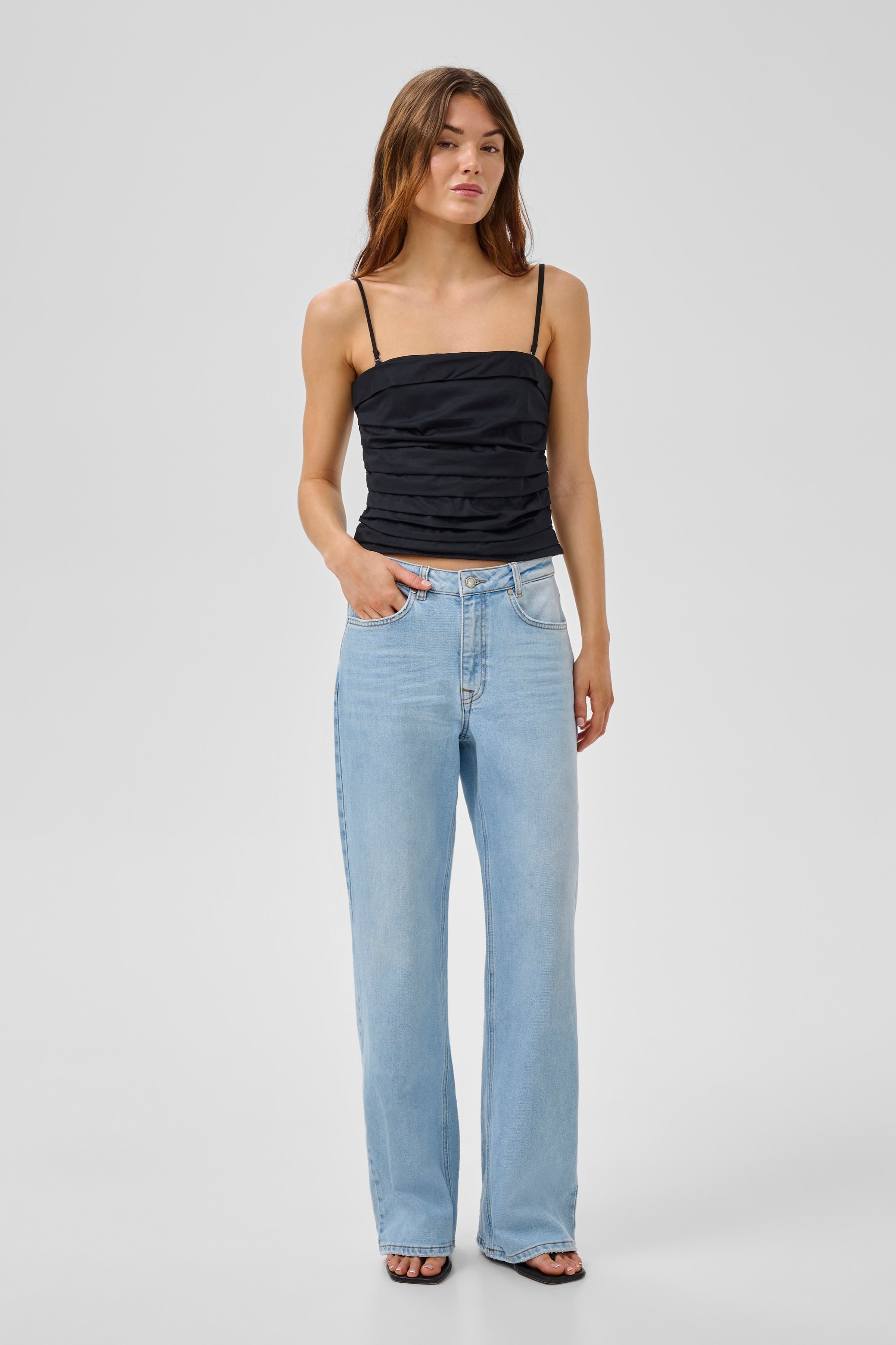 MWBella Top LOOKBOOK FRONT 10705337-100031
