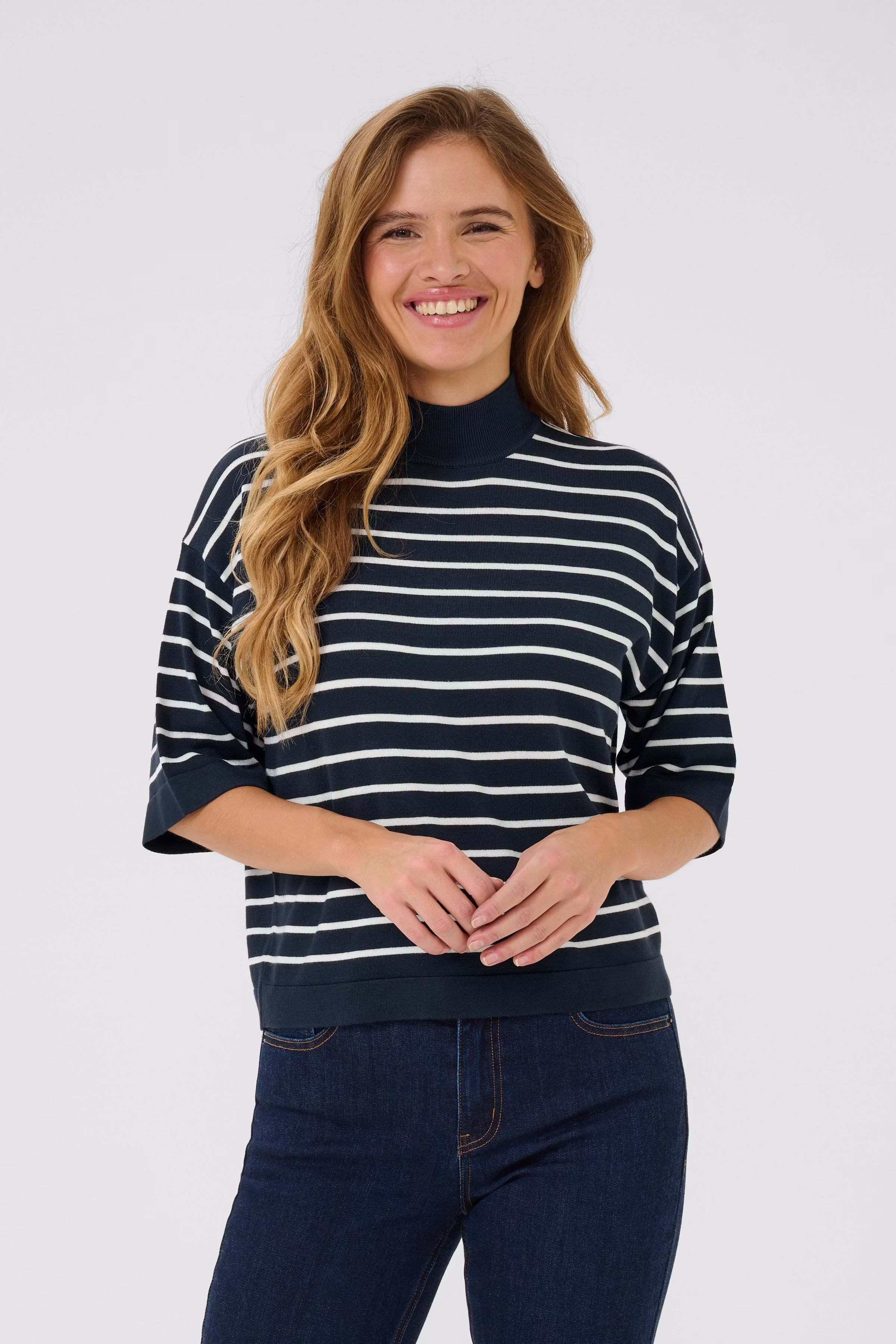 KAlizza Pullover LOOKBOOK FRONT 10509536-101194