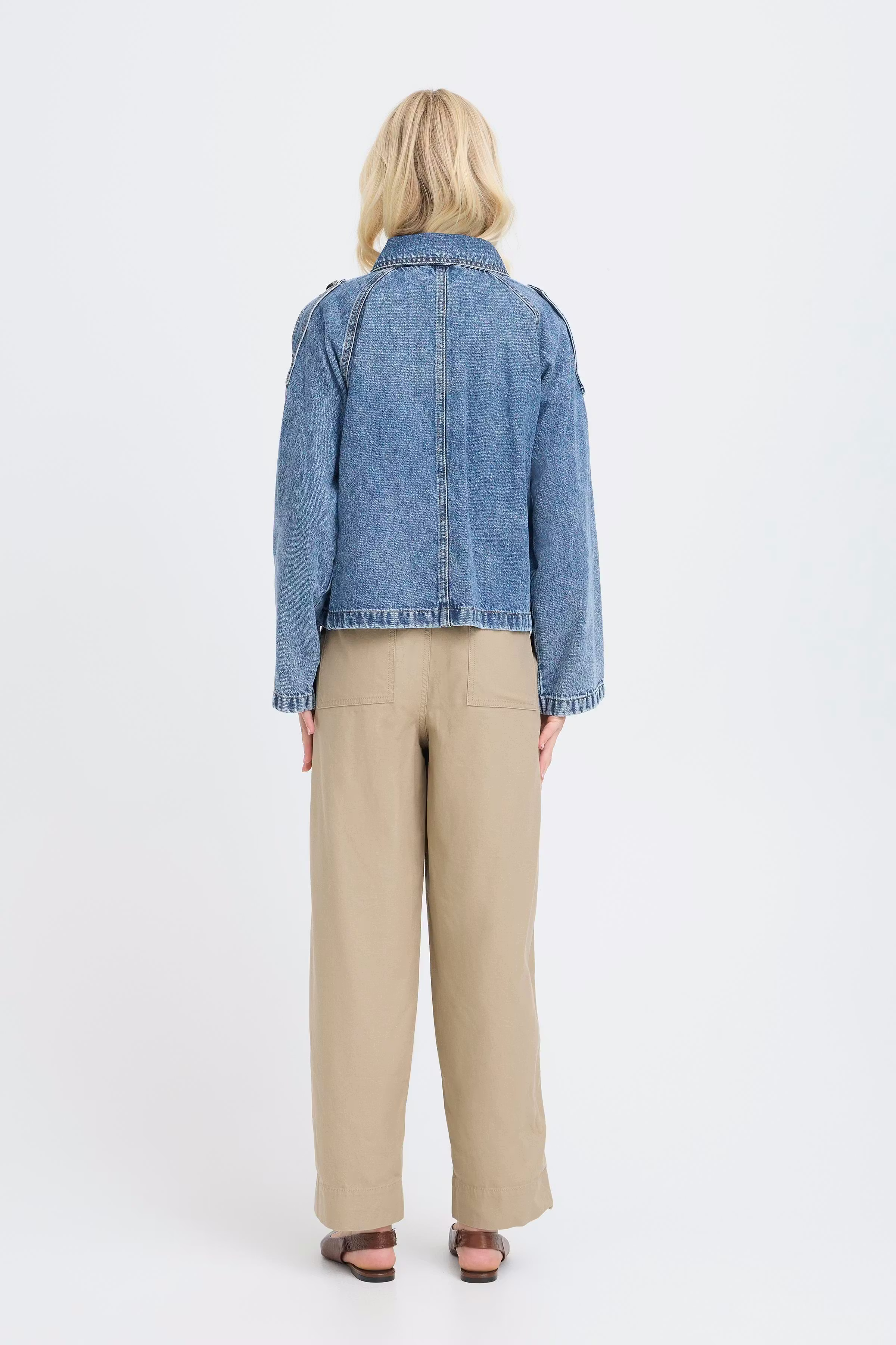 BYCITAN Outerwear LOOKBOOK BACK 20818416-200461