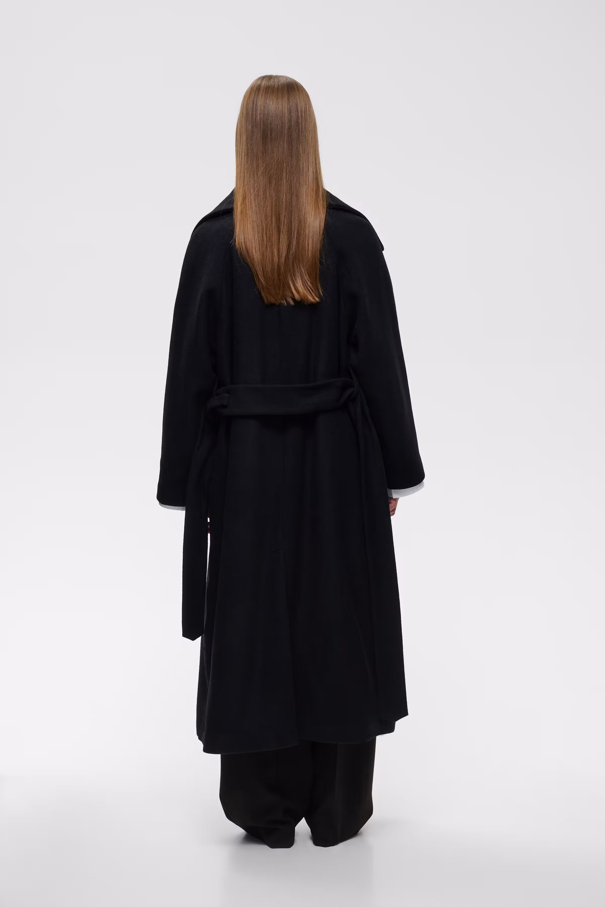 ZORAHIW Collar Mantel LOOKBOOK BACK 30112646-194008