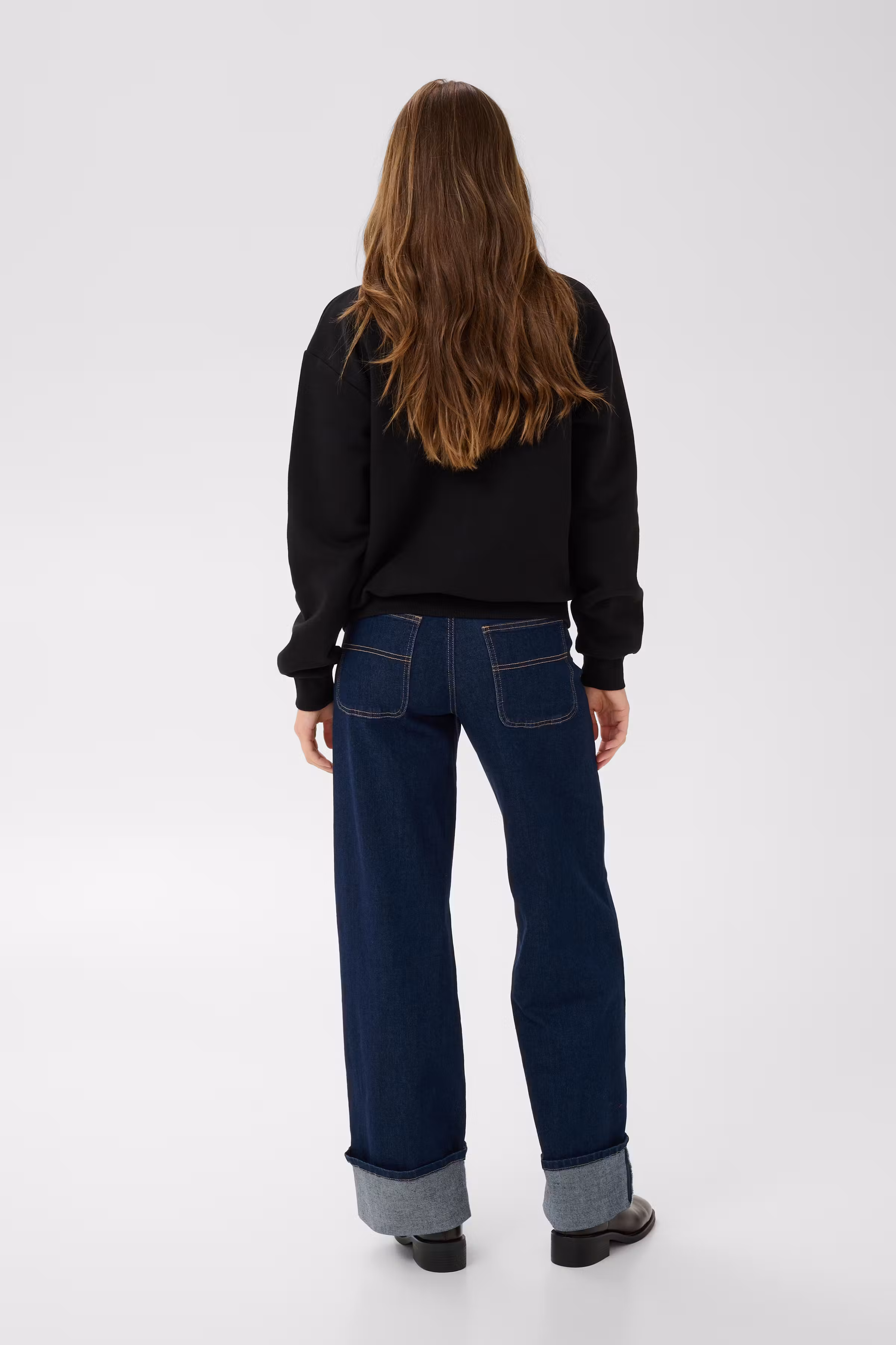 KAliddy Sweatshirt LOOKBOOK BACK 10513266-194008