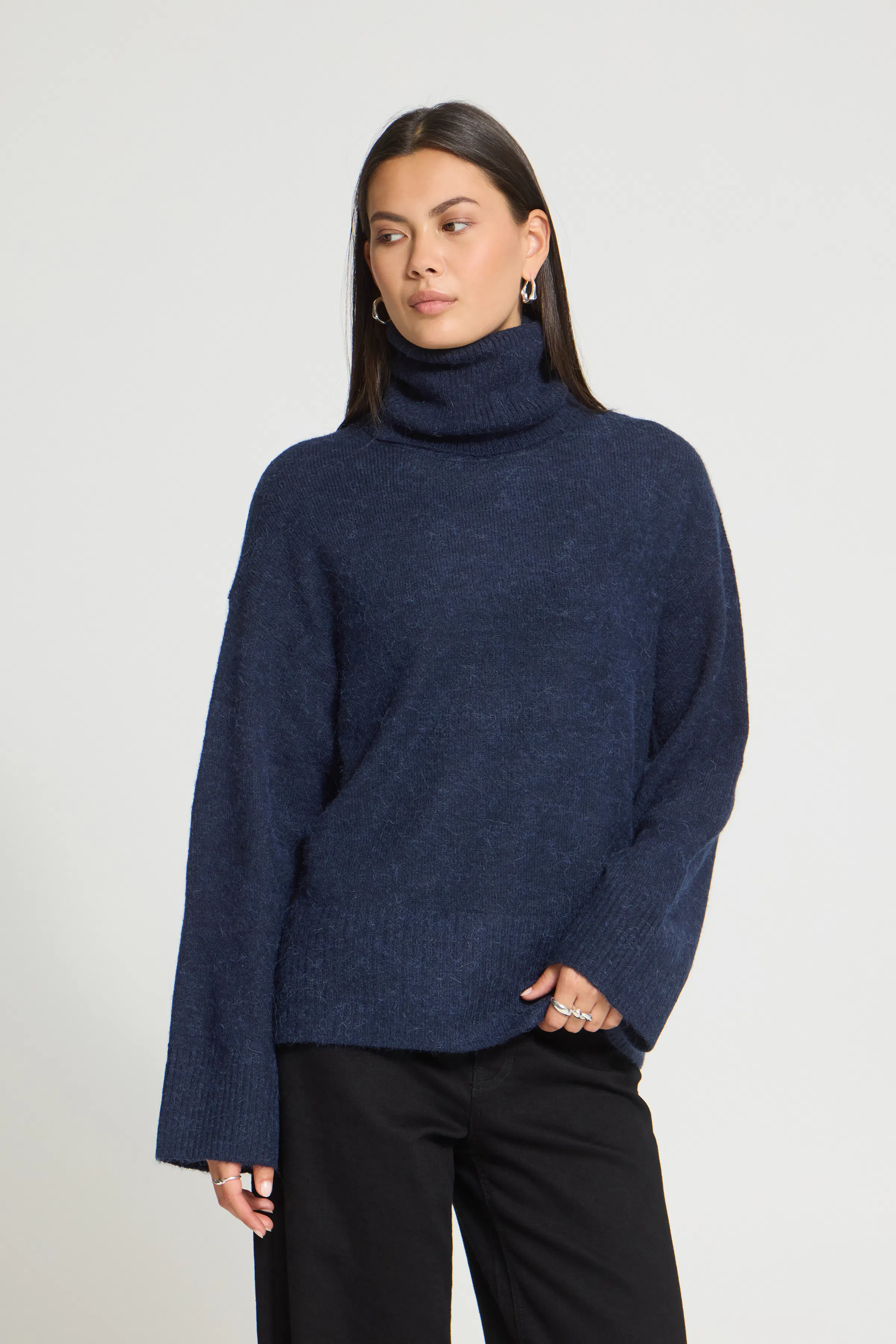 IHKAMARA Pullover LOOKBOOK FRONT 20126665-193831