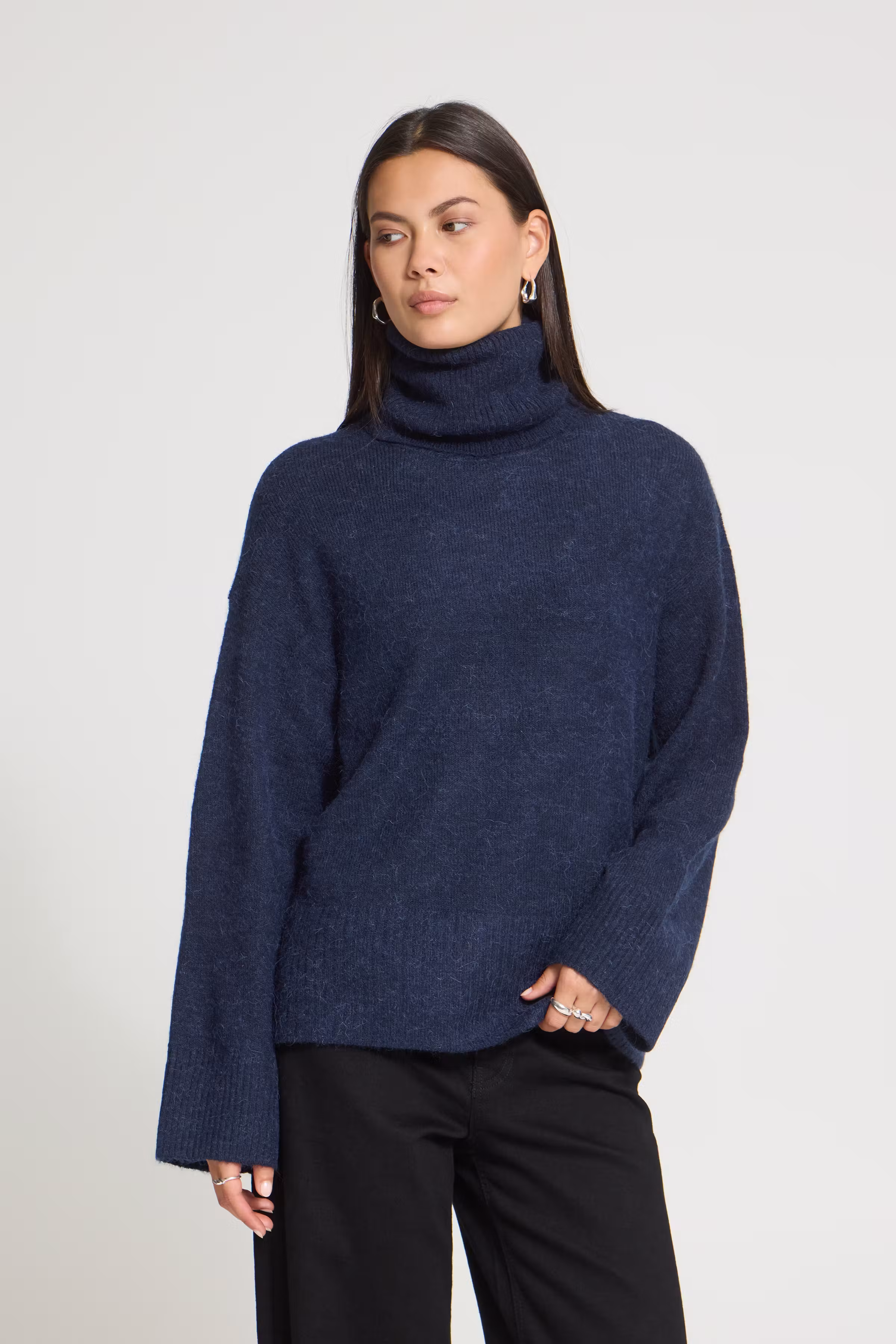 IHKAMARA Pullover LOOKBOOK FRONT 20126665-193831