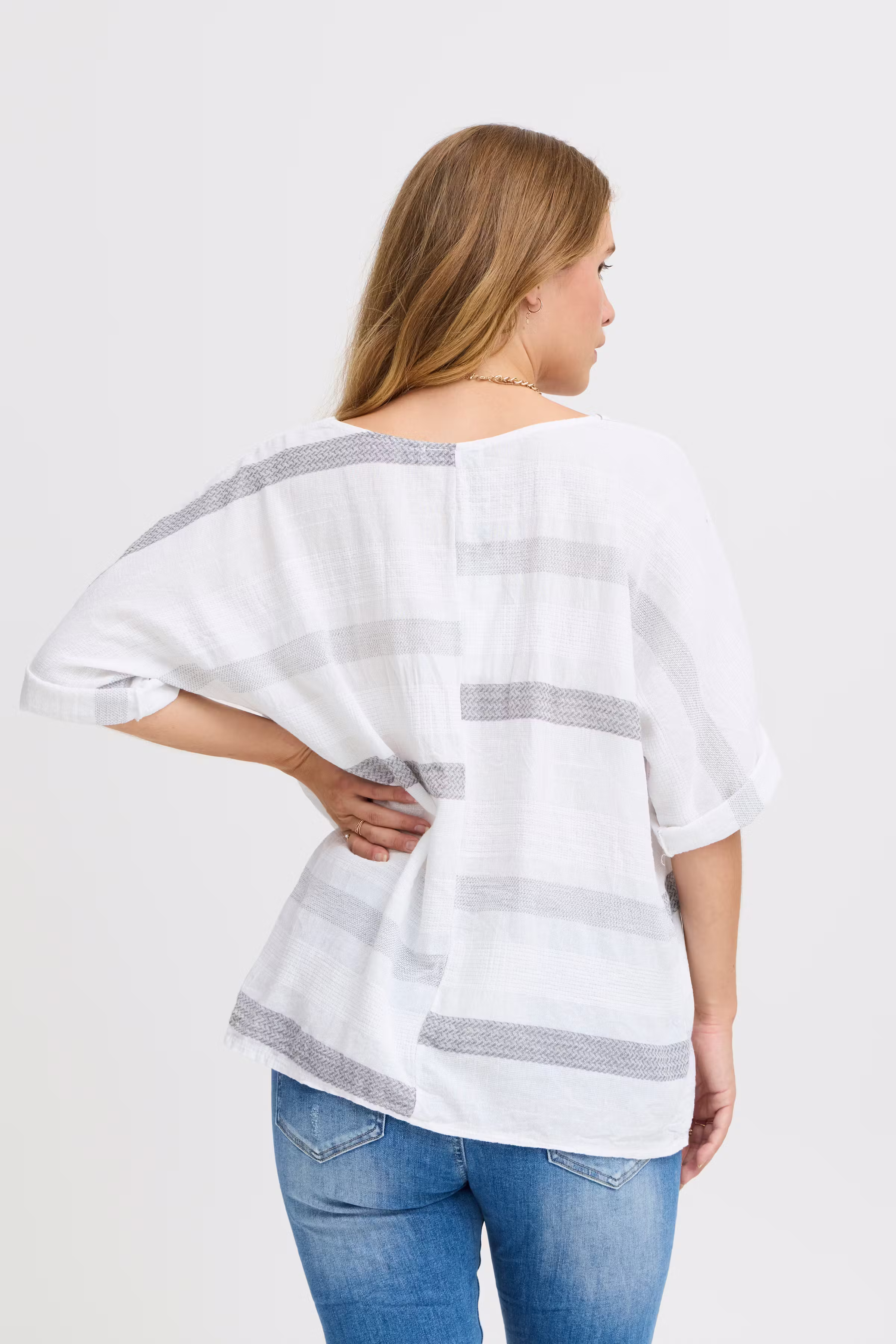 SBKARLINE Blouse LOOKBOOK BACK 22100691-110602