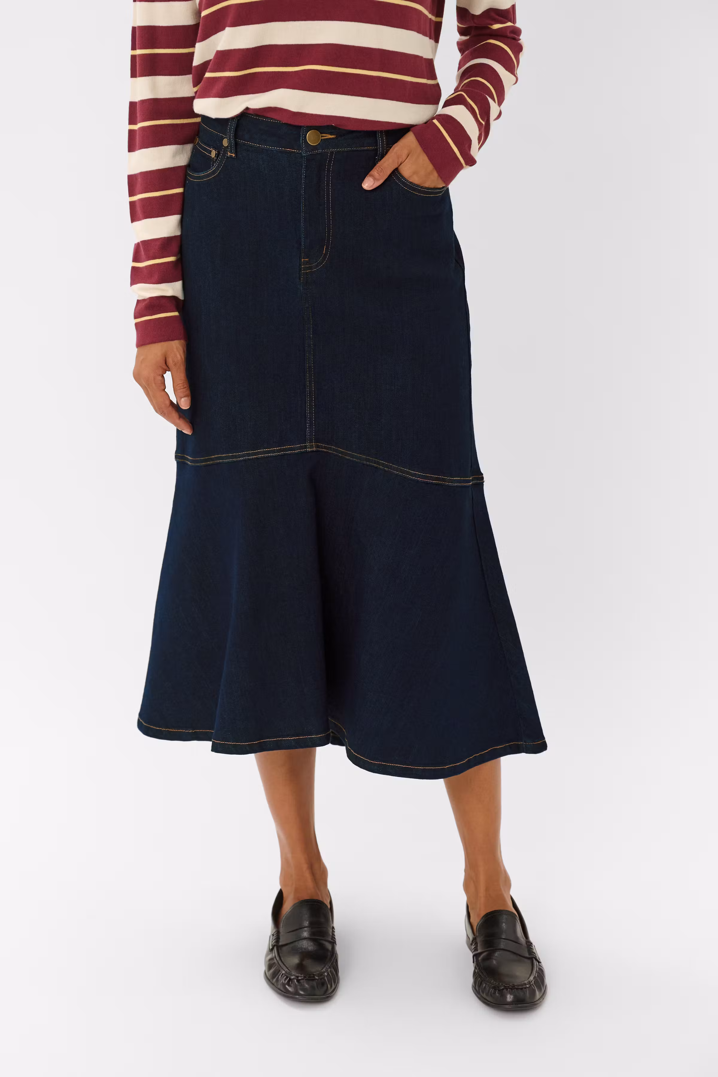 CUhalle Skirt LOOKBOOK FRONT 50113543-500119