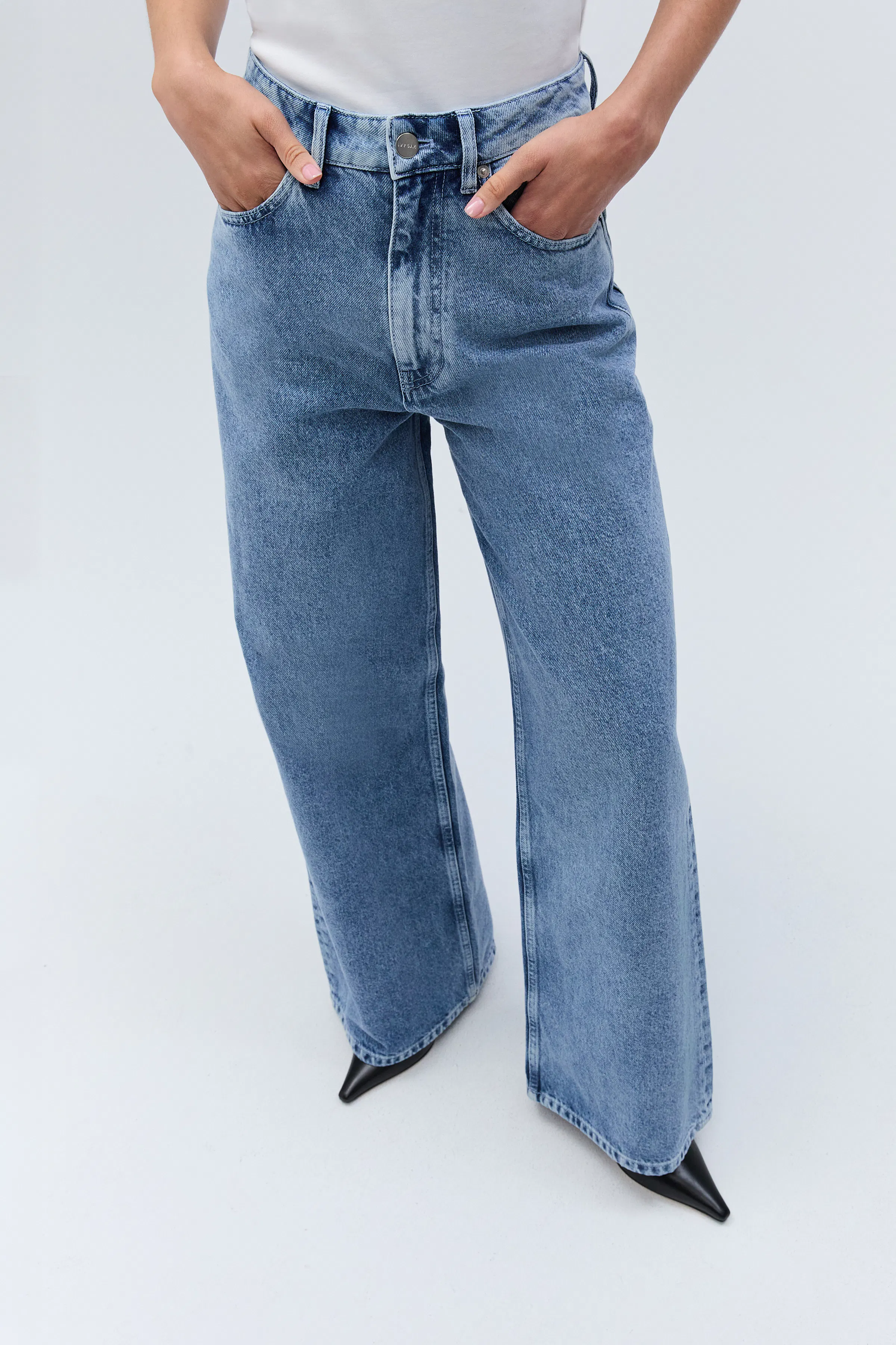 IOPrijanka Jeans LOOKBOOK FRONT 30600160-BL854