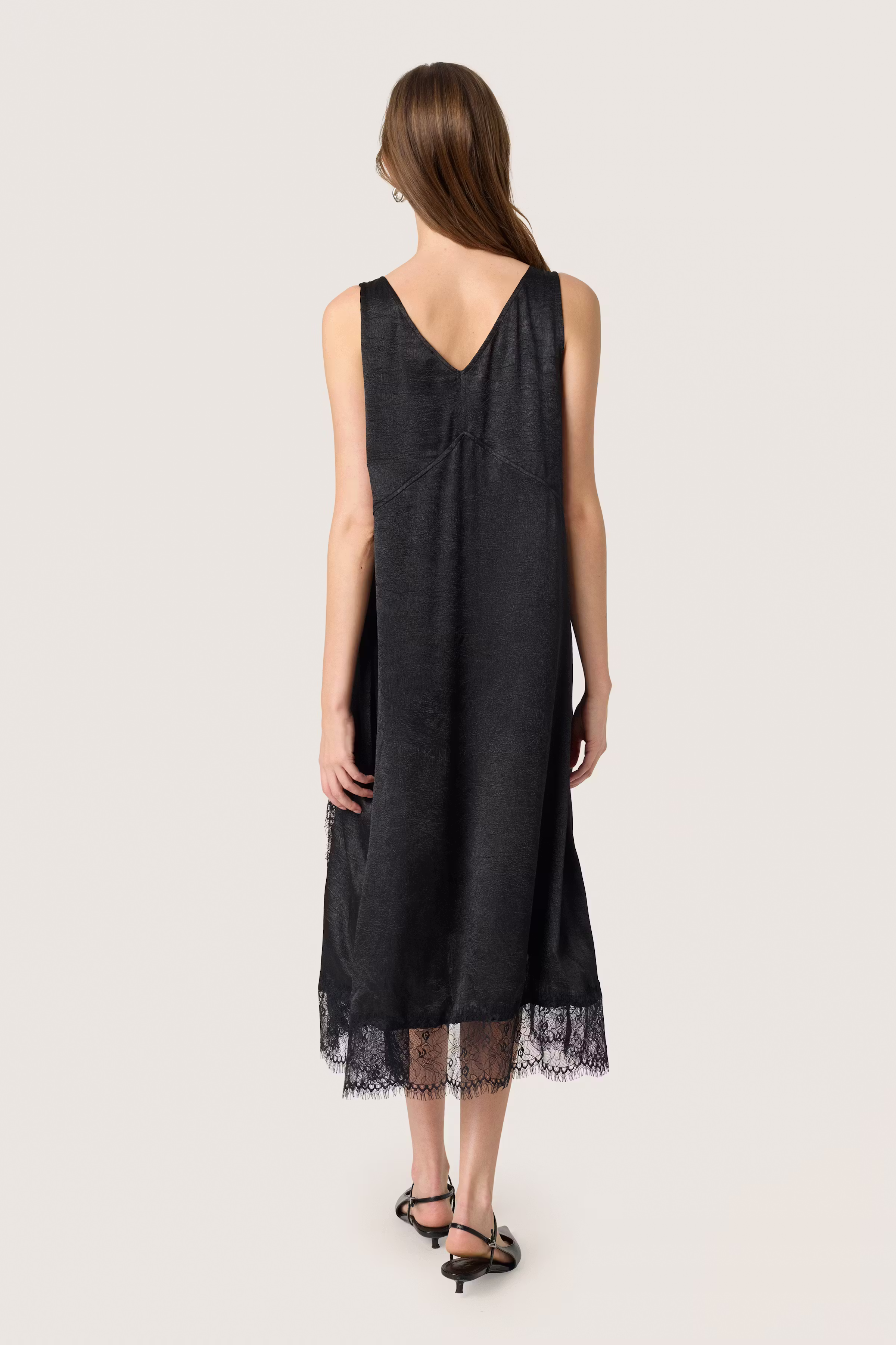 SLYennah Dress LOOKBOOK BACK 30408590-194008