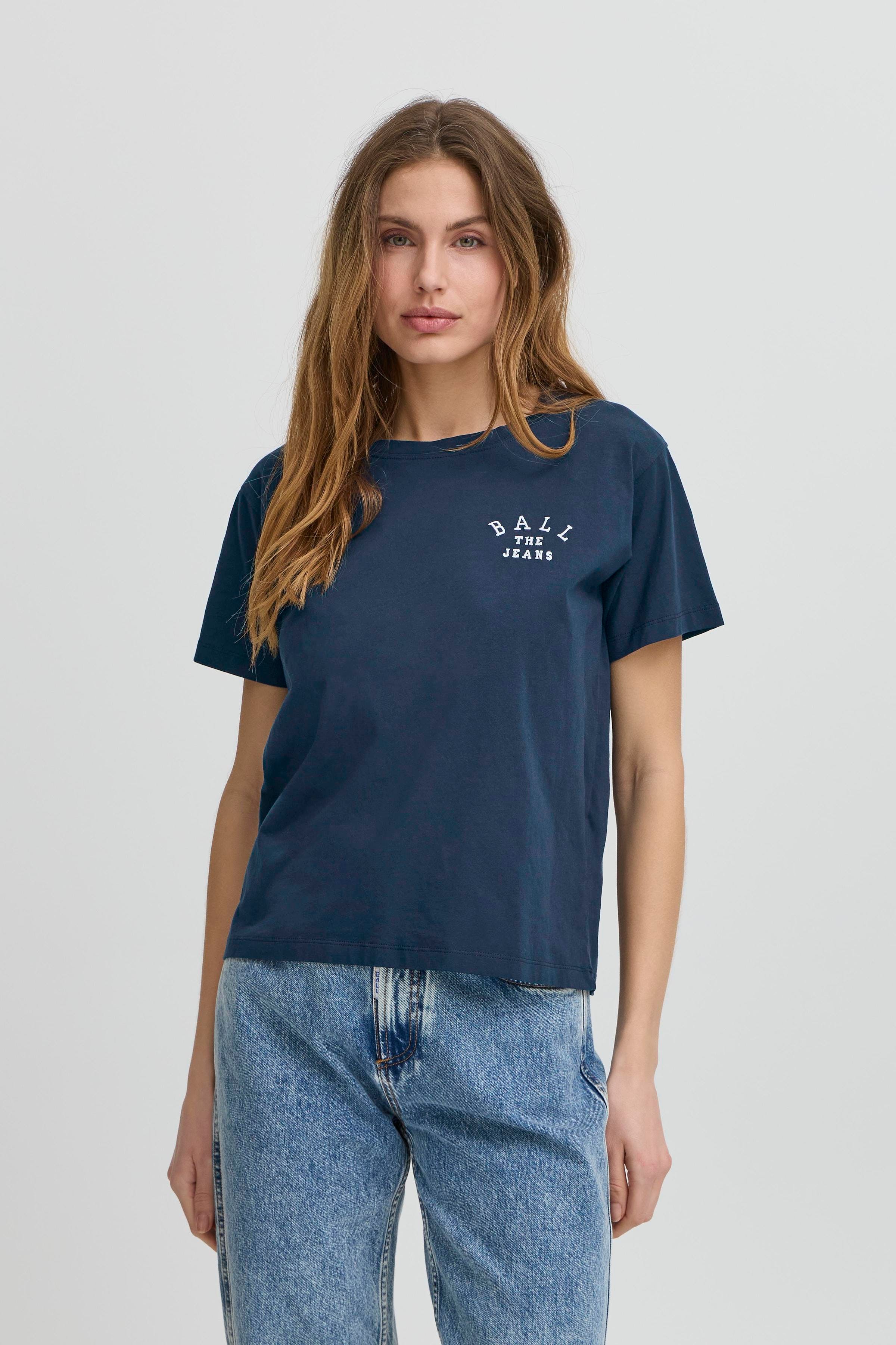 BASAVONA T-shirt LOOKBOOK FRONT 50405152-193922