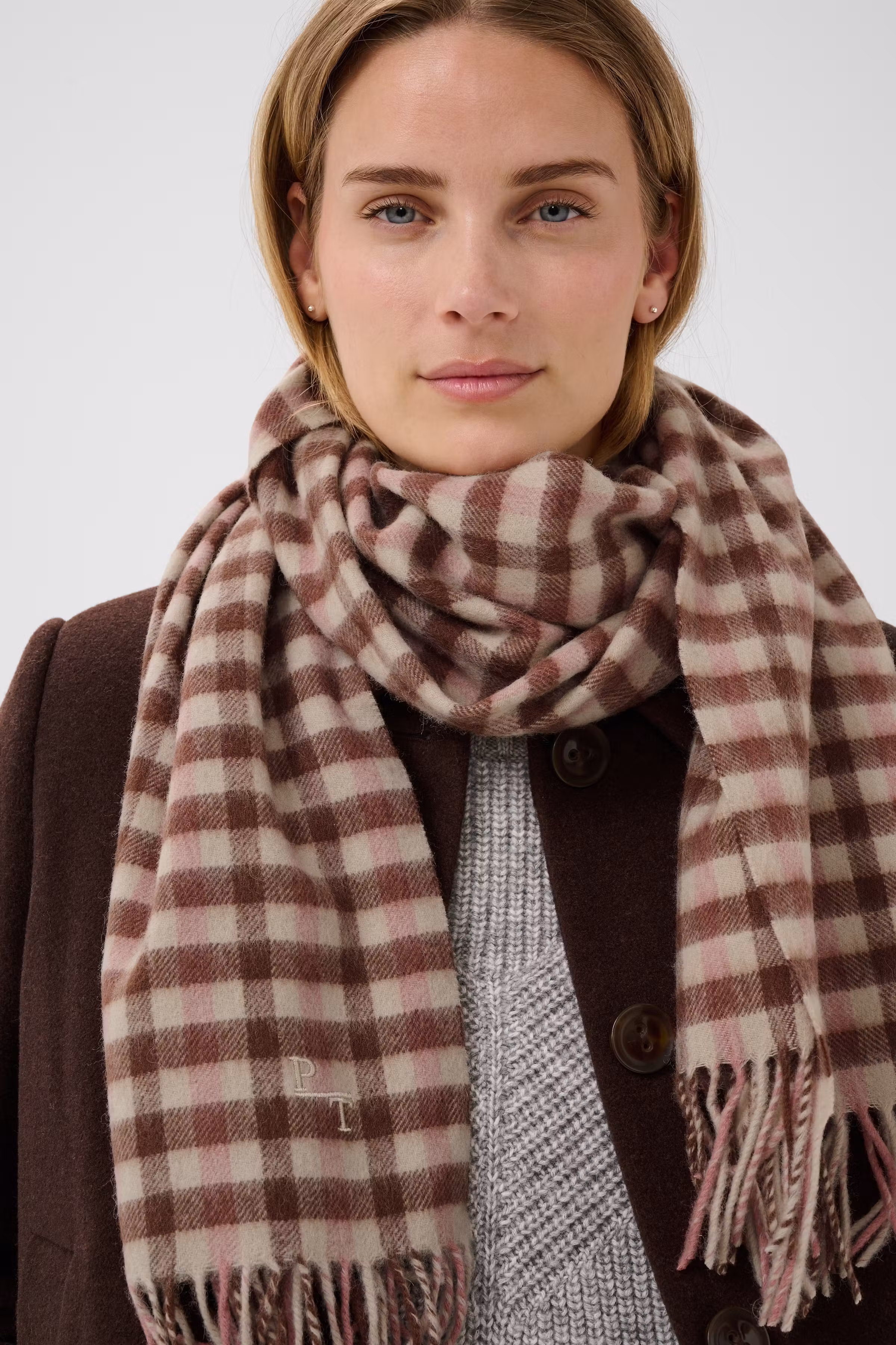 KithaPW Skjerf LOOKBOOK DETAIL 30308757-305345