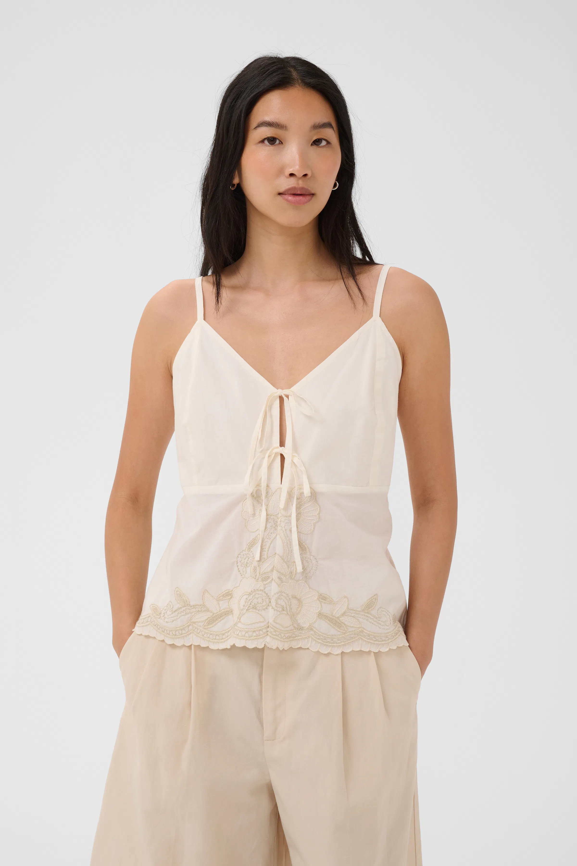 BellisiaPW Top LOOKBOOK FRONT 30310560-304951
